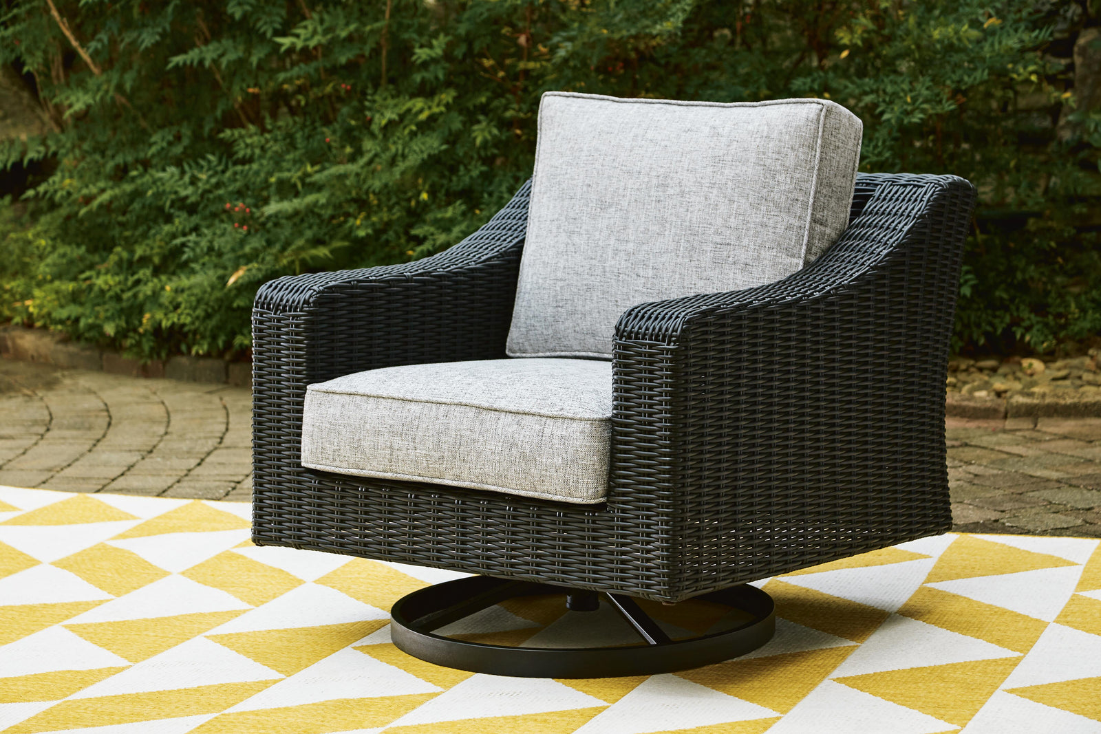 Beachcroft Outdoor Sofa and 2 Lounge Chairs (P792-SI) - Image 14