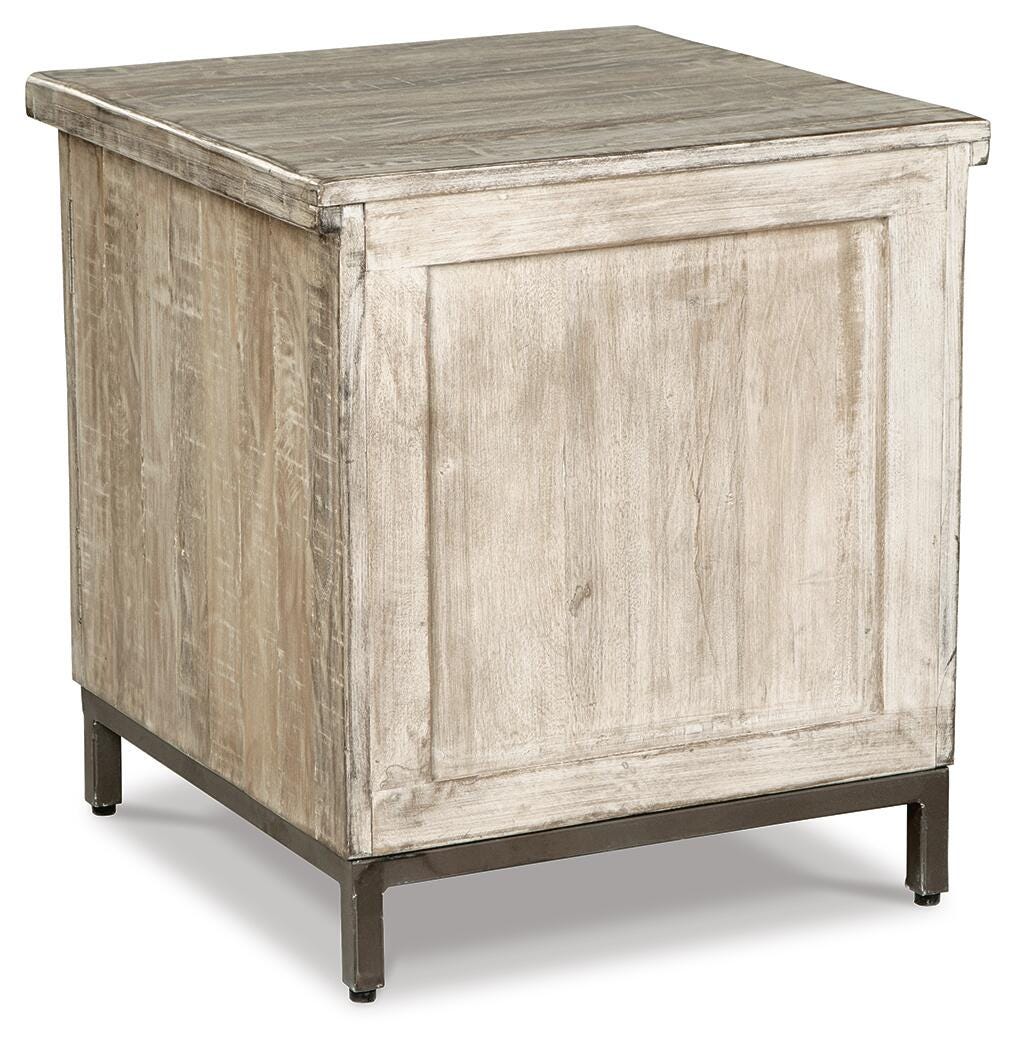 Laddford Accent Cabinet (A4000506-SI) - Image 5