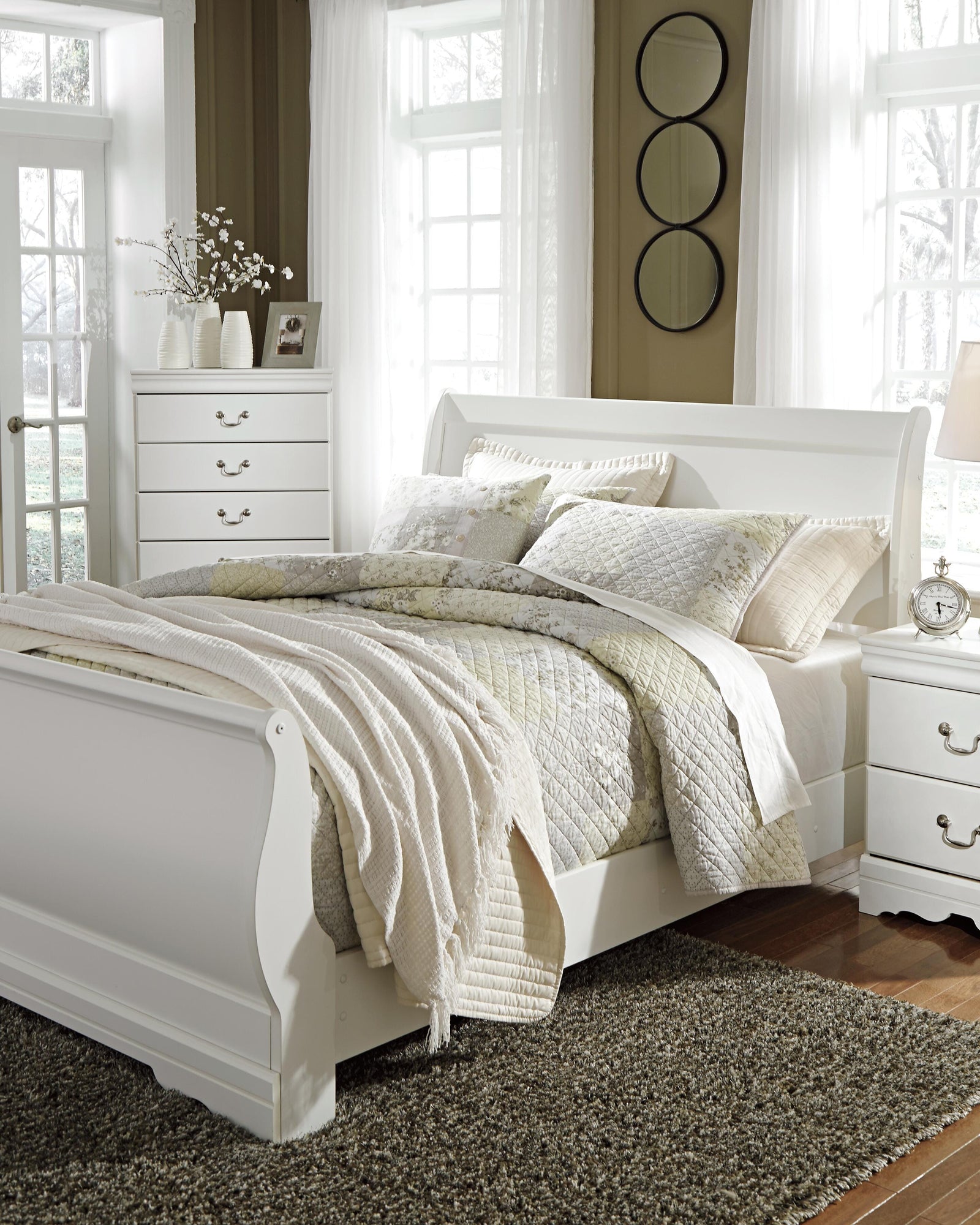 Anarasia Sleigh Headboard - White (B129-SI) - Image 5