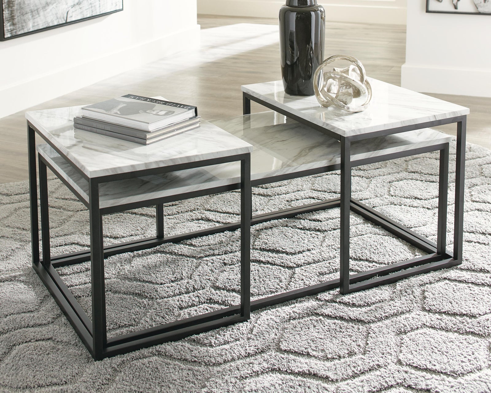 Donnesta Table (Set of 3) - Gray/Black (T182-SI) - Image 2