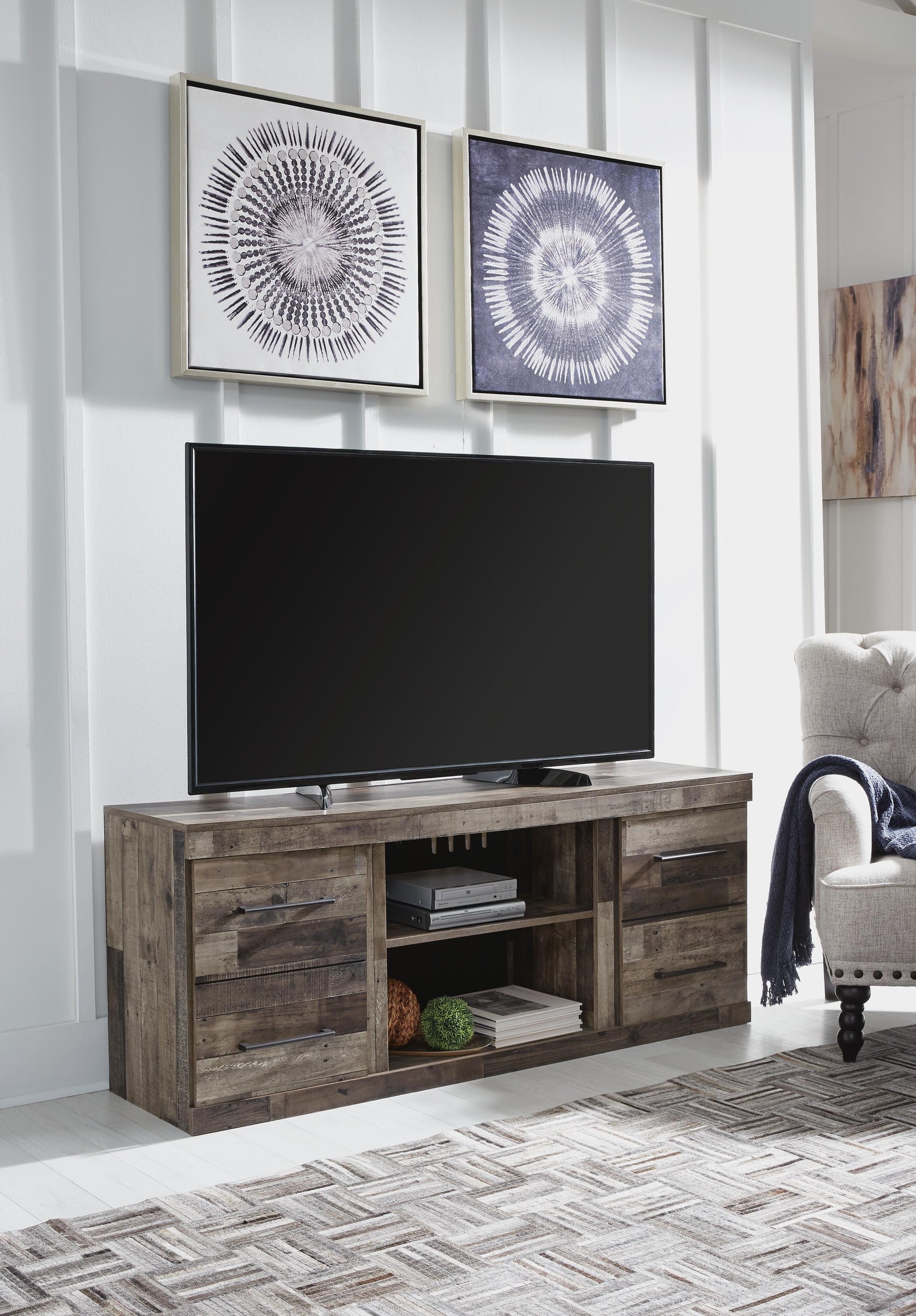 Derekson 60 TV Stand (EW0200-SI) - Image 6