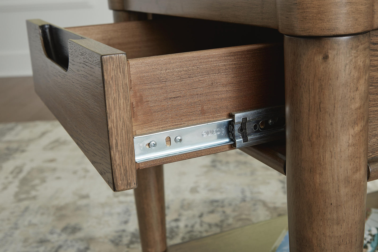 Roanhowe End Table - Brown (T769-SI) - Image 7