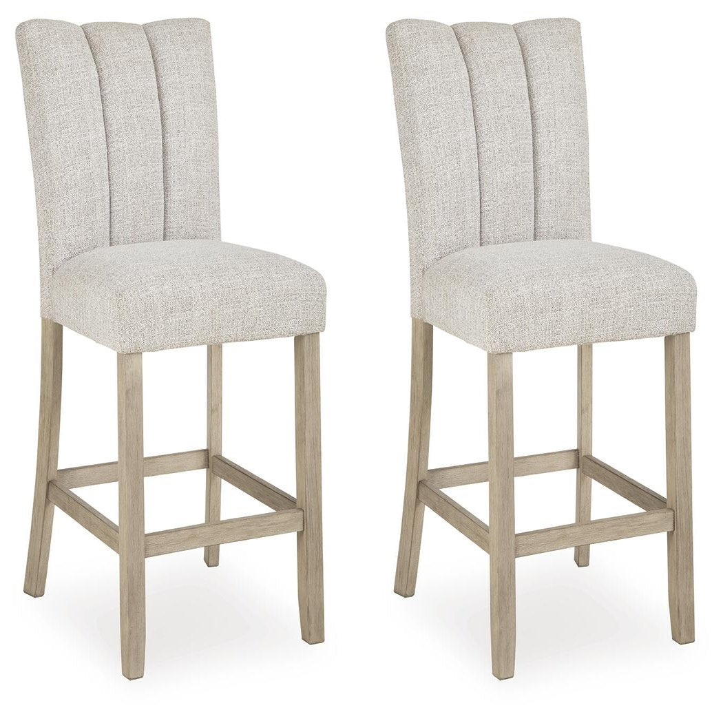 Larawyn Dining Table (PCD575-SI)
