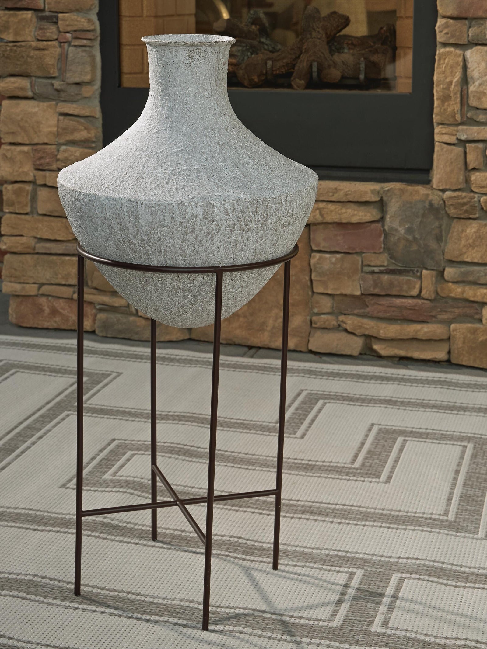 Estonbank Vase (A2000748-SI) - Image 2