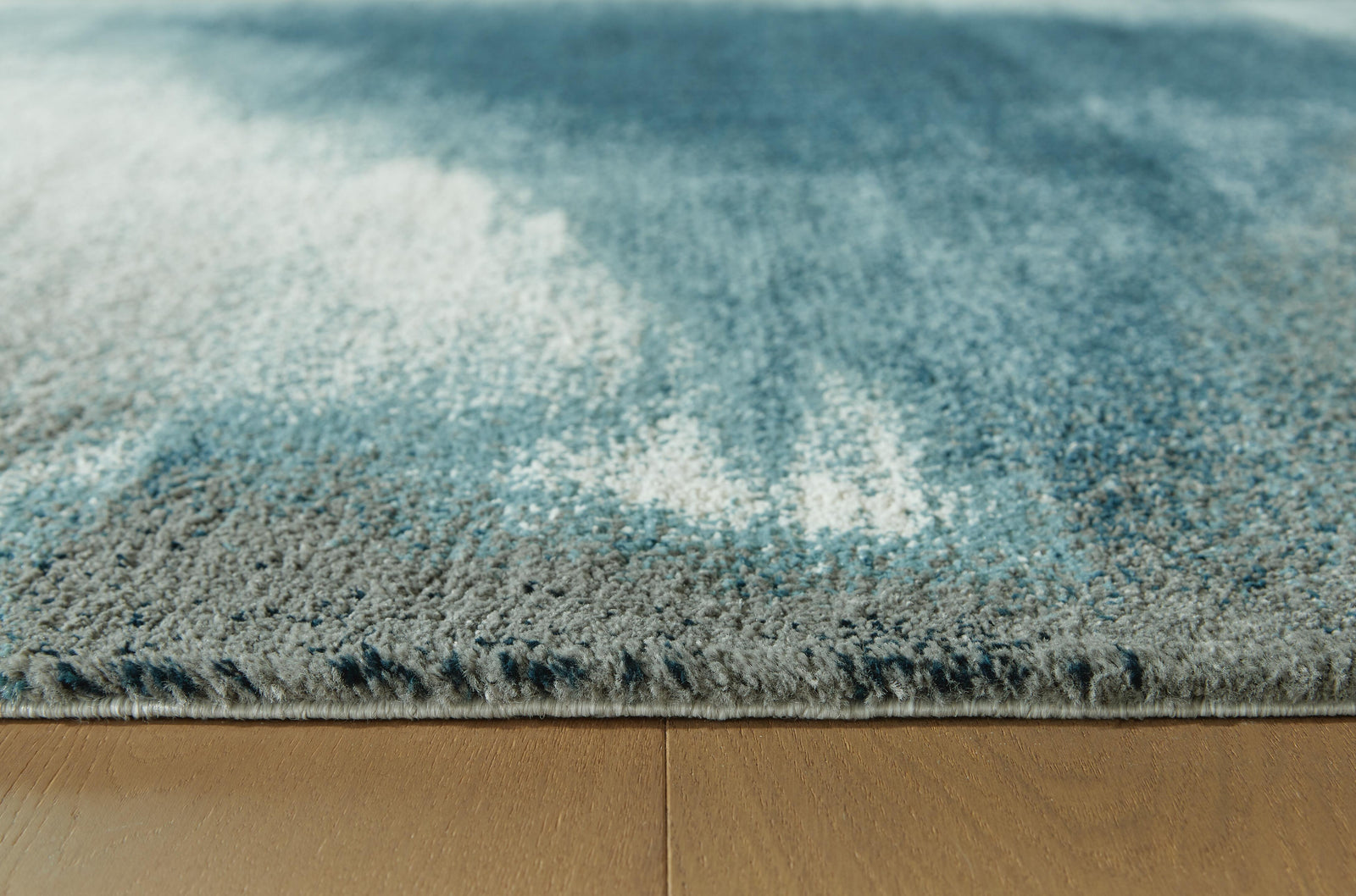 Brentward 8 x 10 Rug (R40708-SI) - Image 3