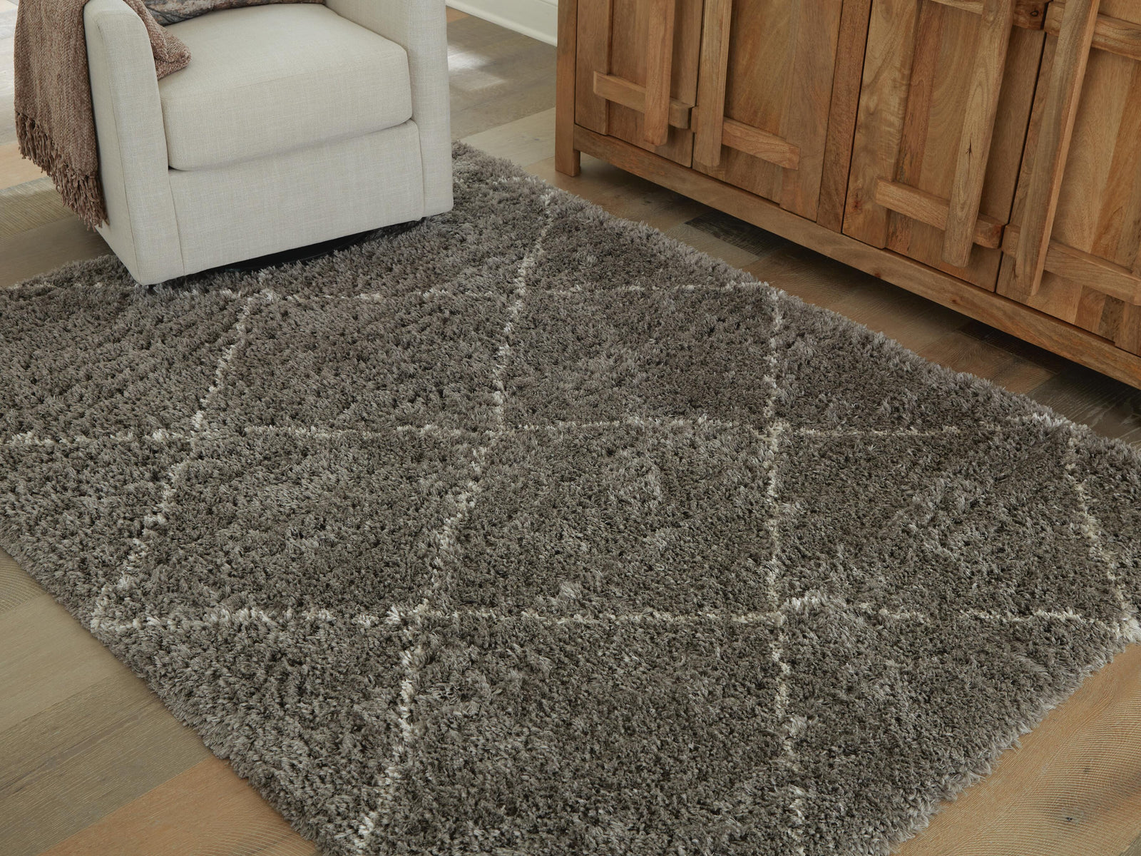 Wrenlow 8 x 10 Rug (R40722-SI) - Image 2