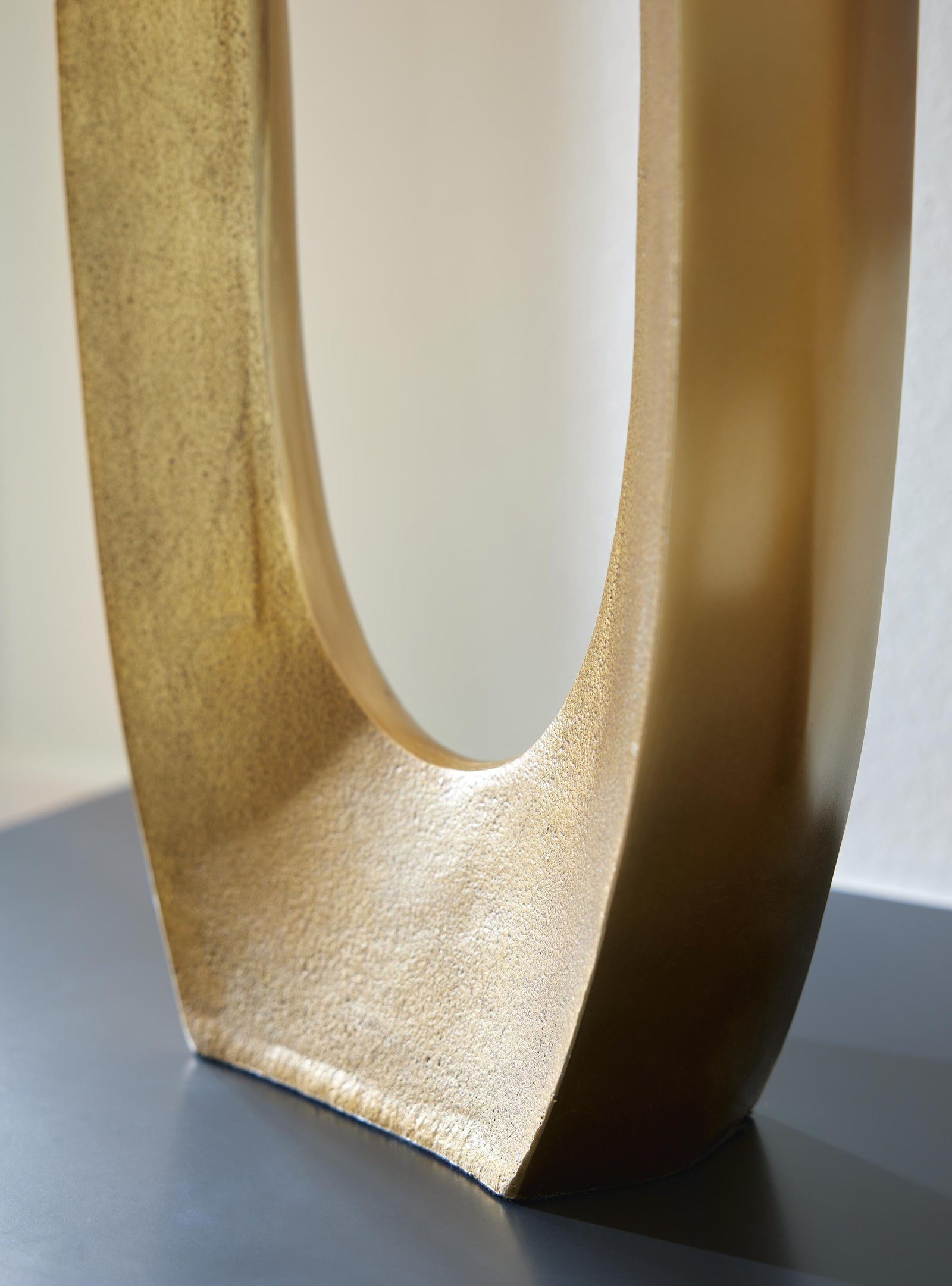 Lawtonville Vase (A2000752-SI) - Image 4