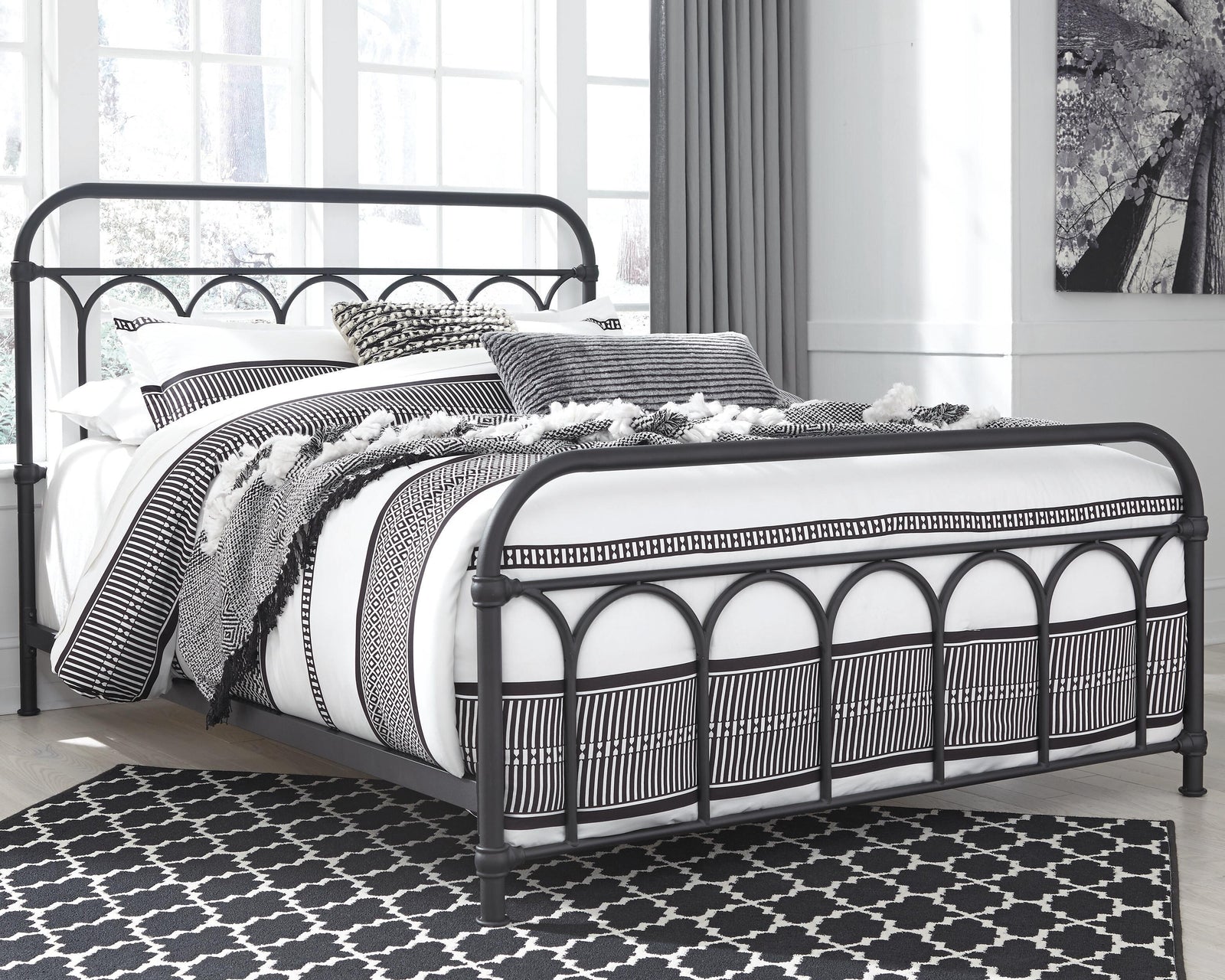 Nashburg Metal Bed - Black (B280-SI) - Image 10