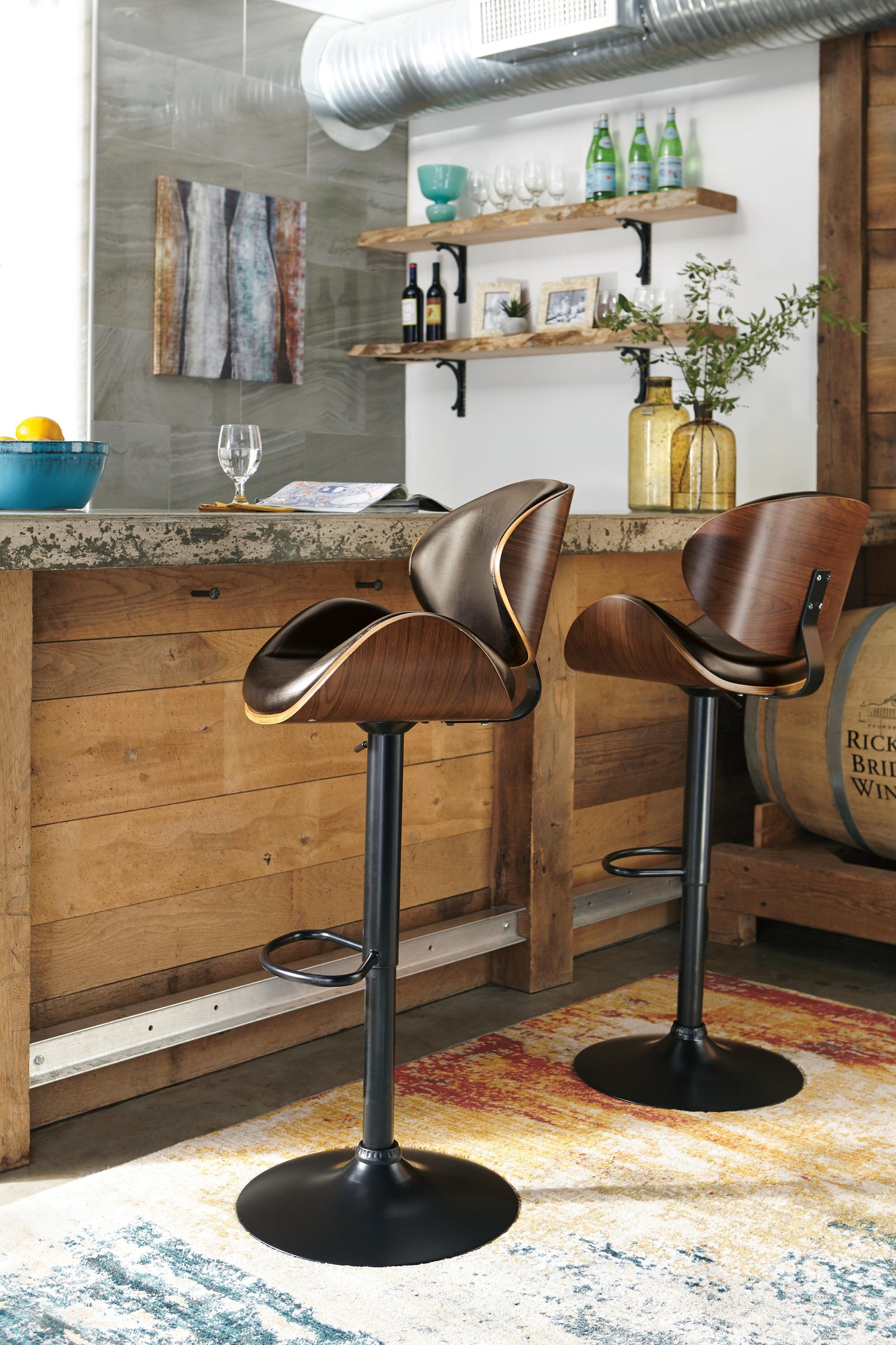 Bellatier Adjustable Height Bar Stool (D120-SI) - Image 4