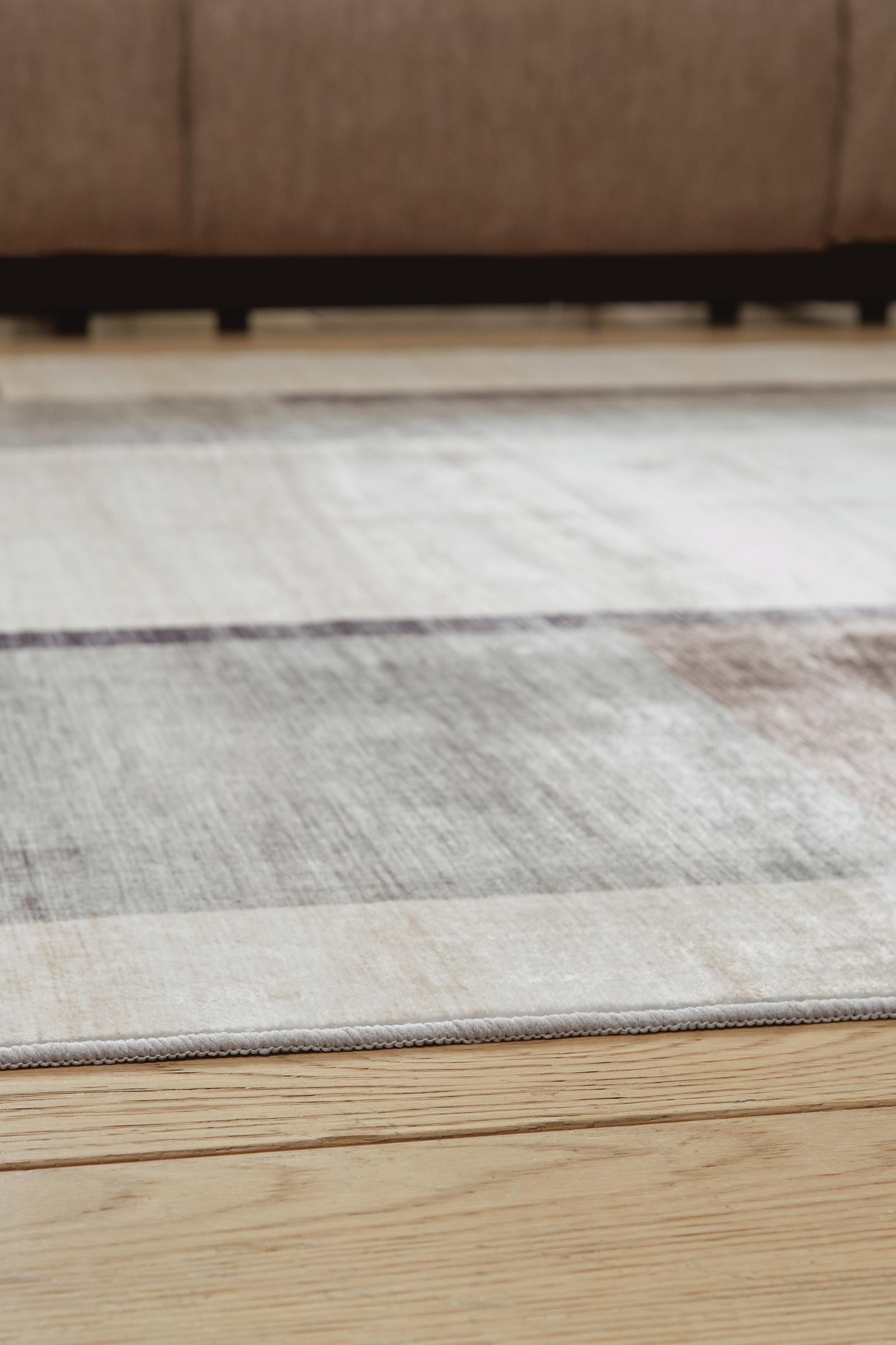 Larkport Washable 8 x 10 Area Rug (R40741-SI) - Image 3