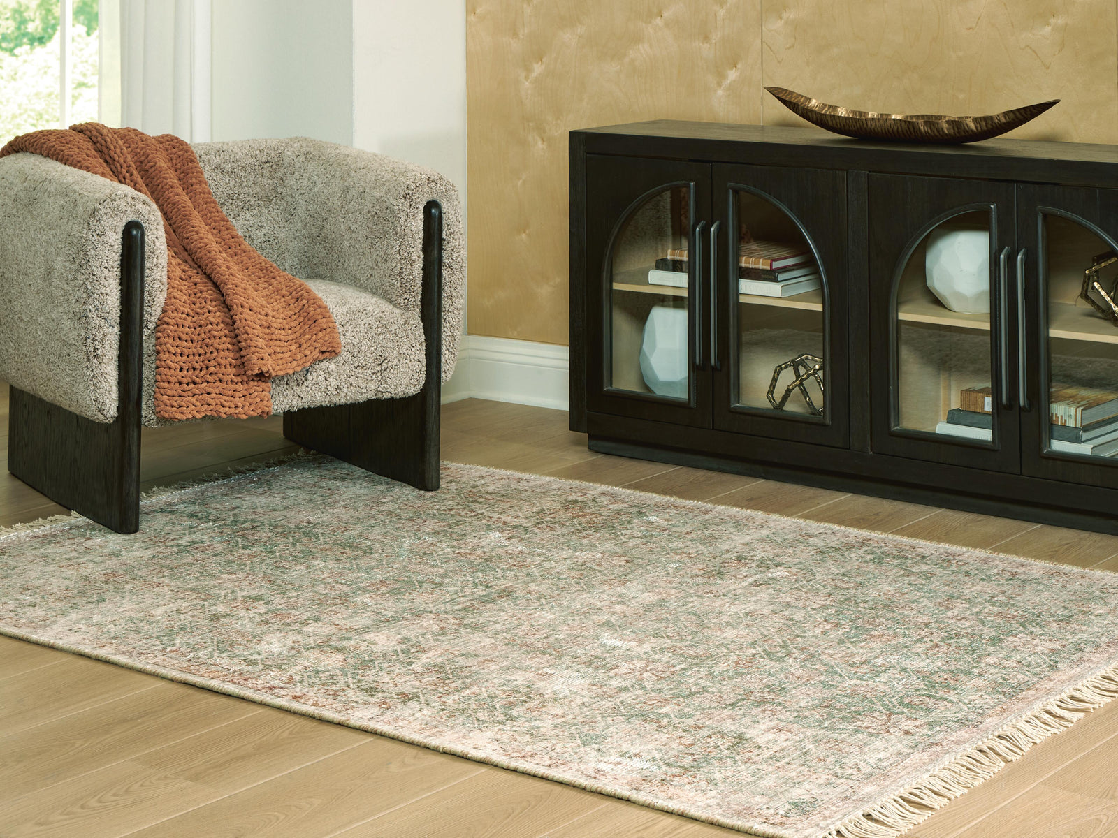 Rossbury Large Rug (R40796-SI) - Image 4