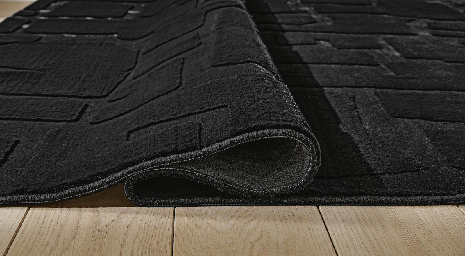 Gibbswell Washable 5 x 7 Area Rug (R40746-SI) - Image 4