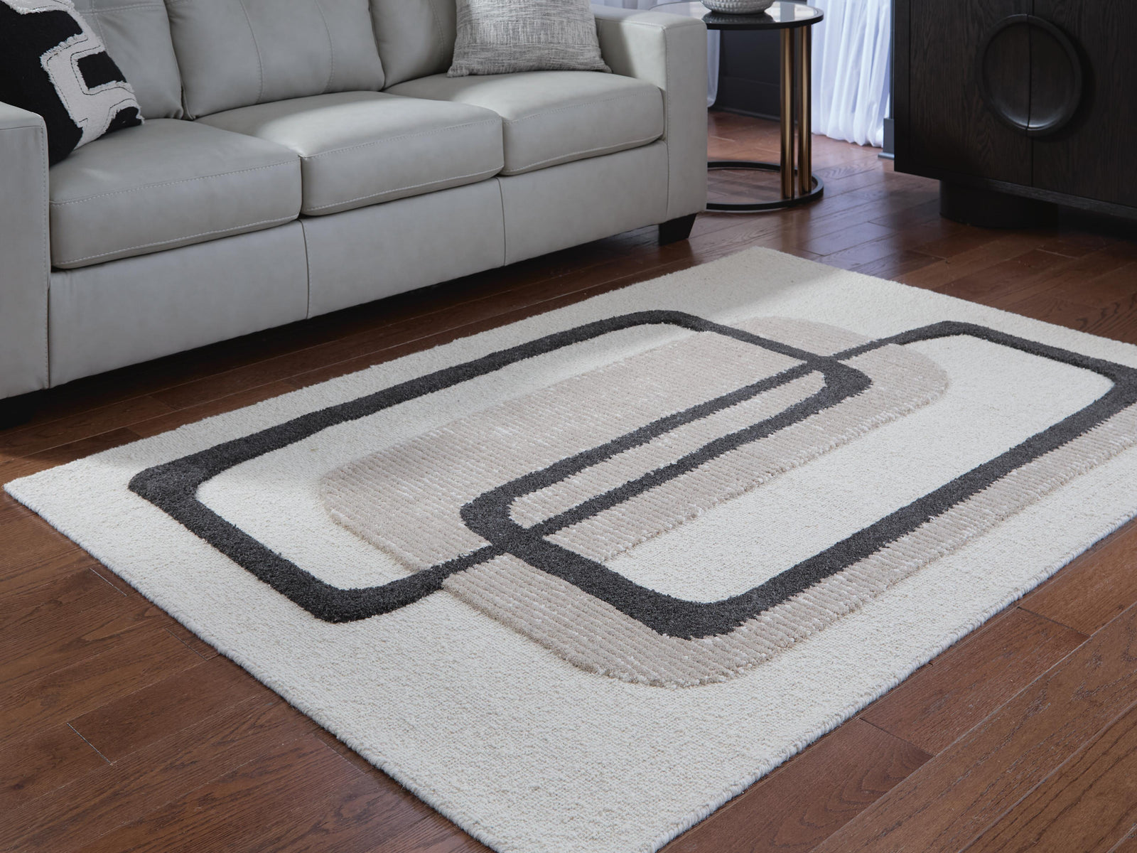 Davismour 5 x 7 Area Rug (R40756-SI) - Image 2
