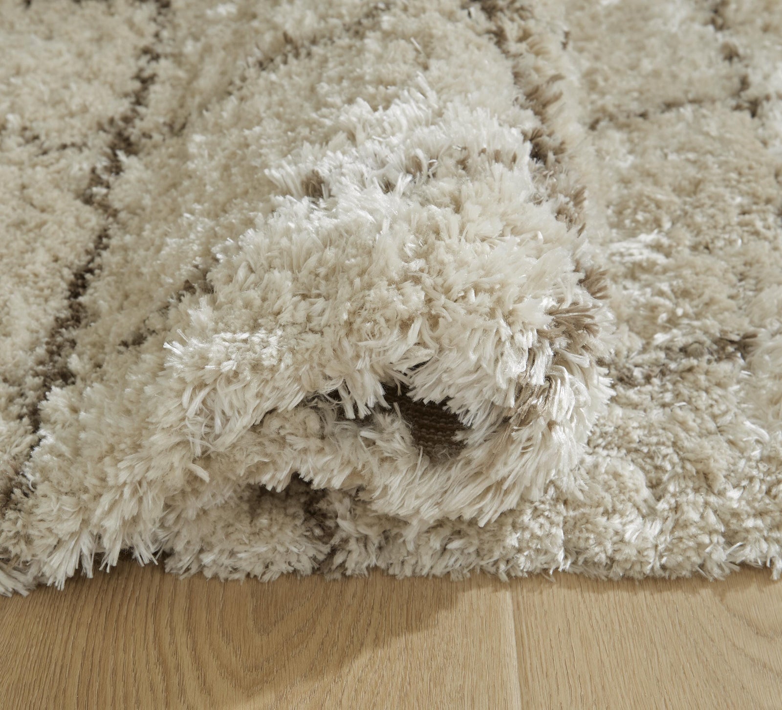 Wrenlow 8 x 10 Rug (R40721-SI) - Image 4