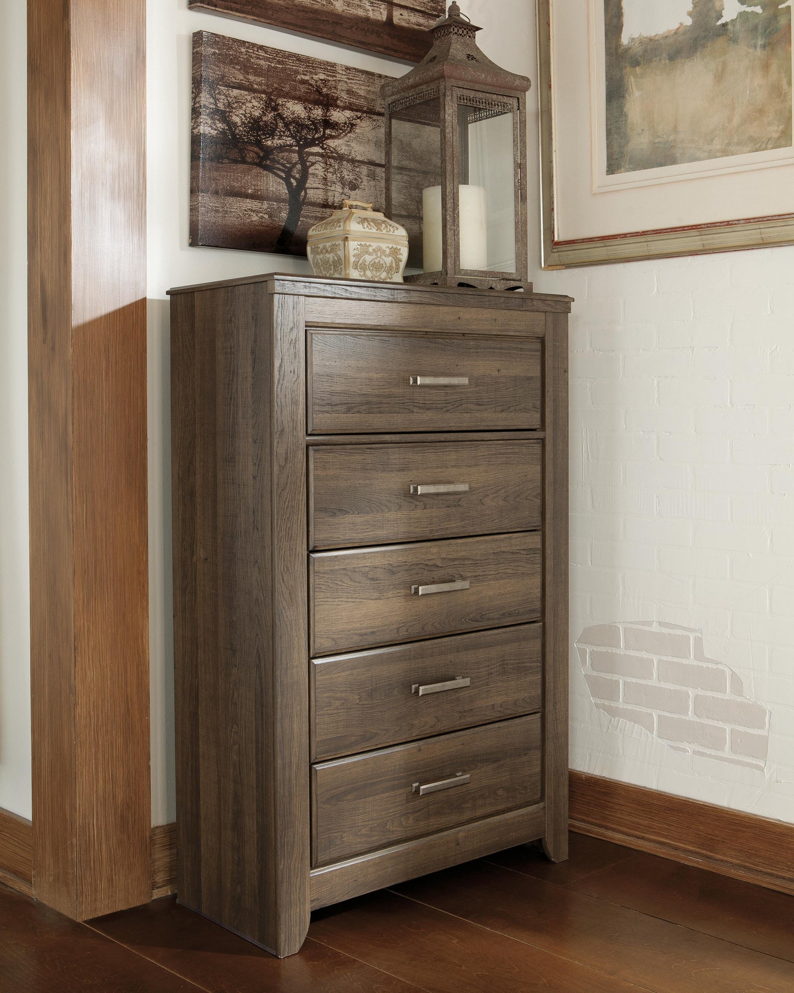 Juararo Dresser, Chest and Nightstand (B251-SI) - Image 16