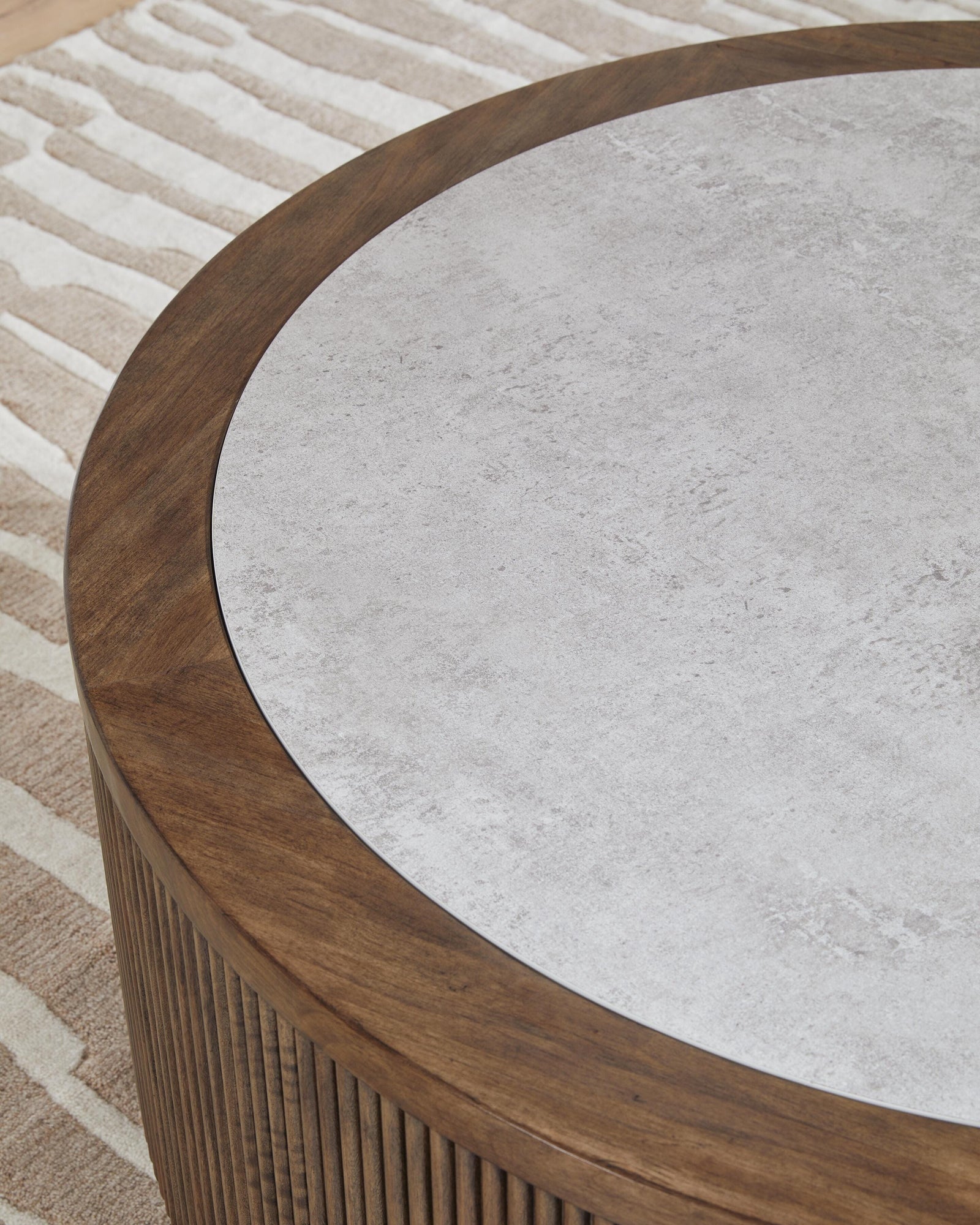 Hadonna Coffee Table - Brown (T658-SI) - Image 4