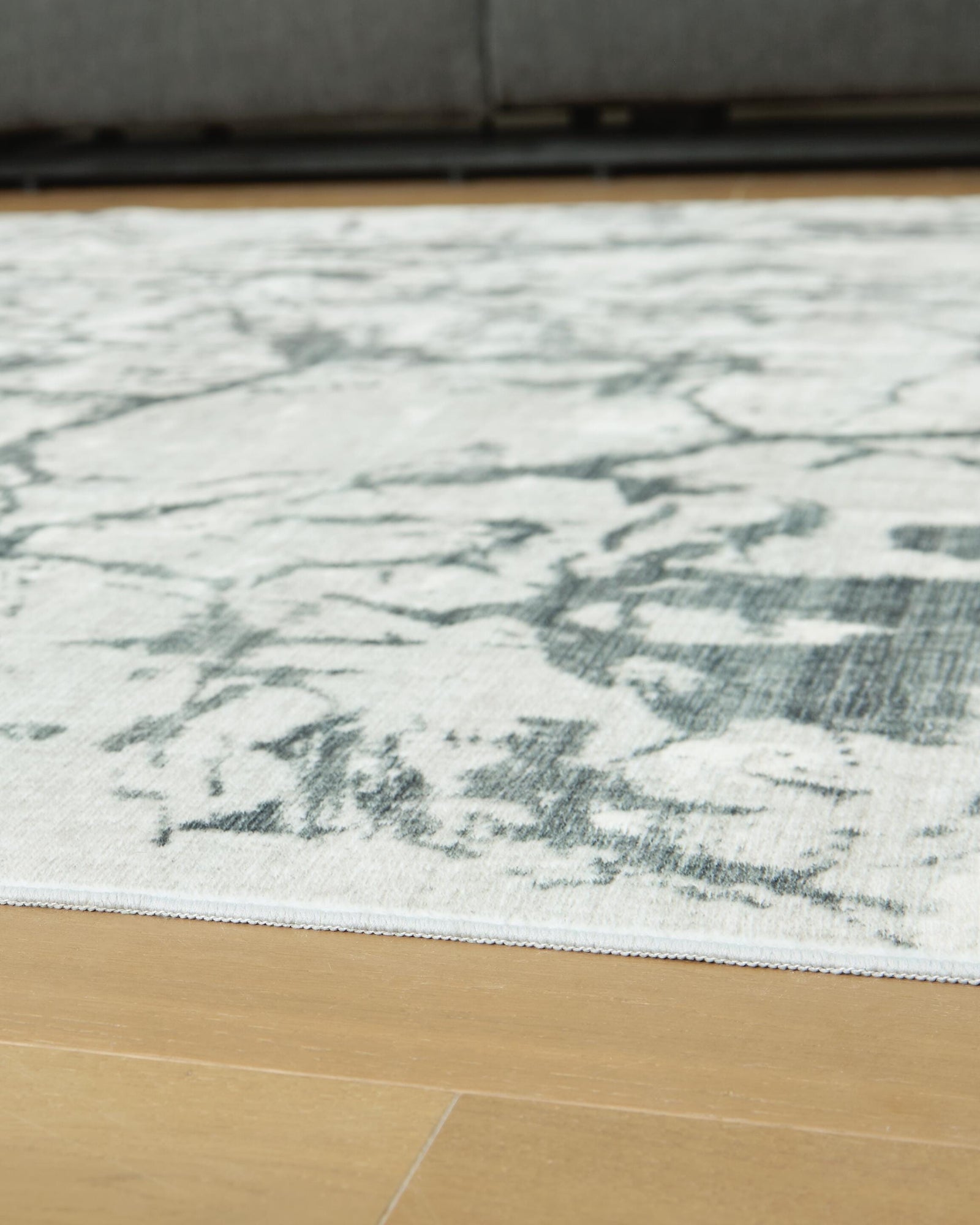 Tobinbury Washable 8 x 10 Area Rug (R40742-SI) - Image 3