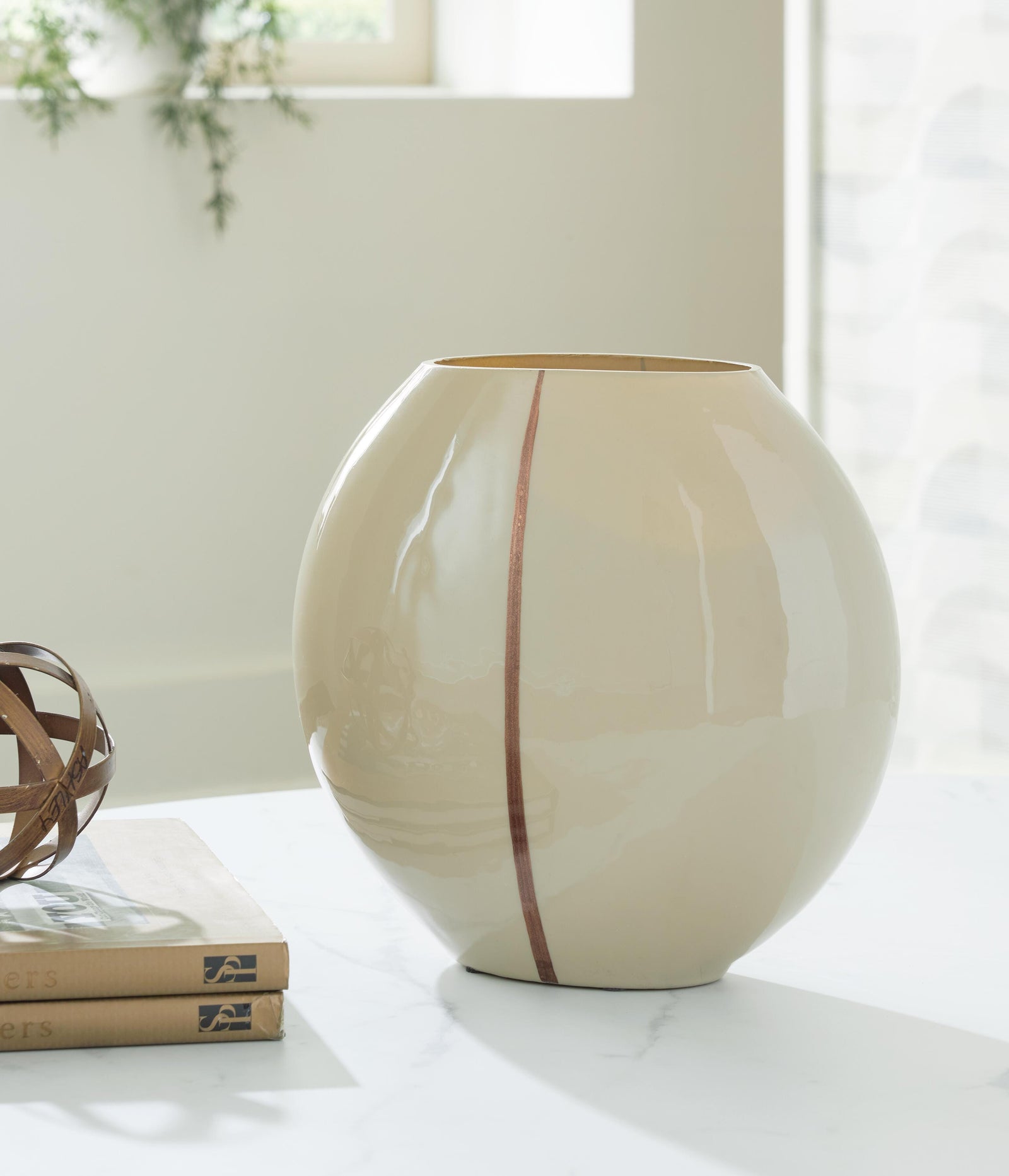 Sheabourne Vase (A2000701-SI) - Image 3