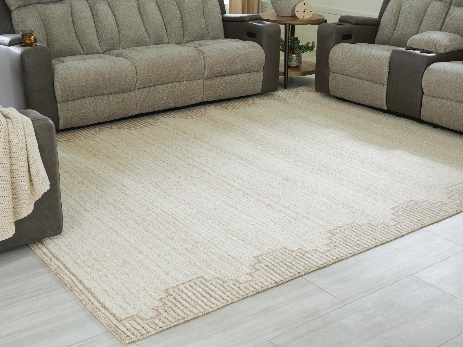 Emorymore Large Rug (R40730-SI) - Image 2