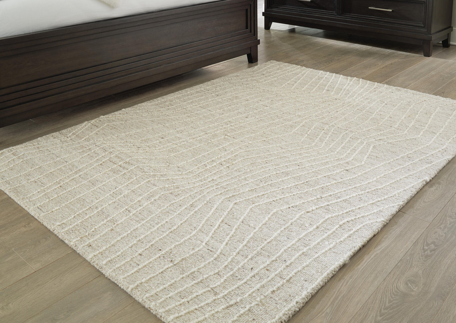 Varahill 5 x 7 Rug (R40693-SI) - Image 2