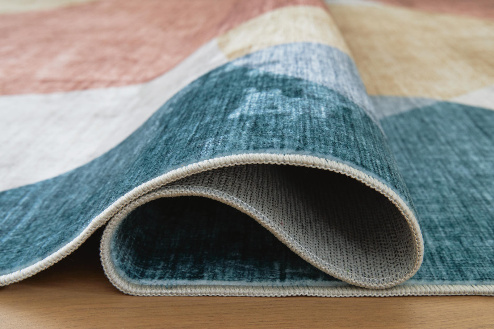 Chanleigh Washable 76 x 96 Area Rug (R40737-SI) - Image 6