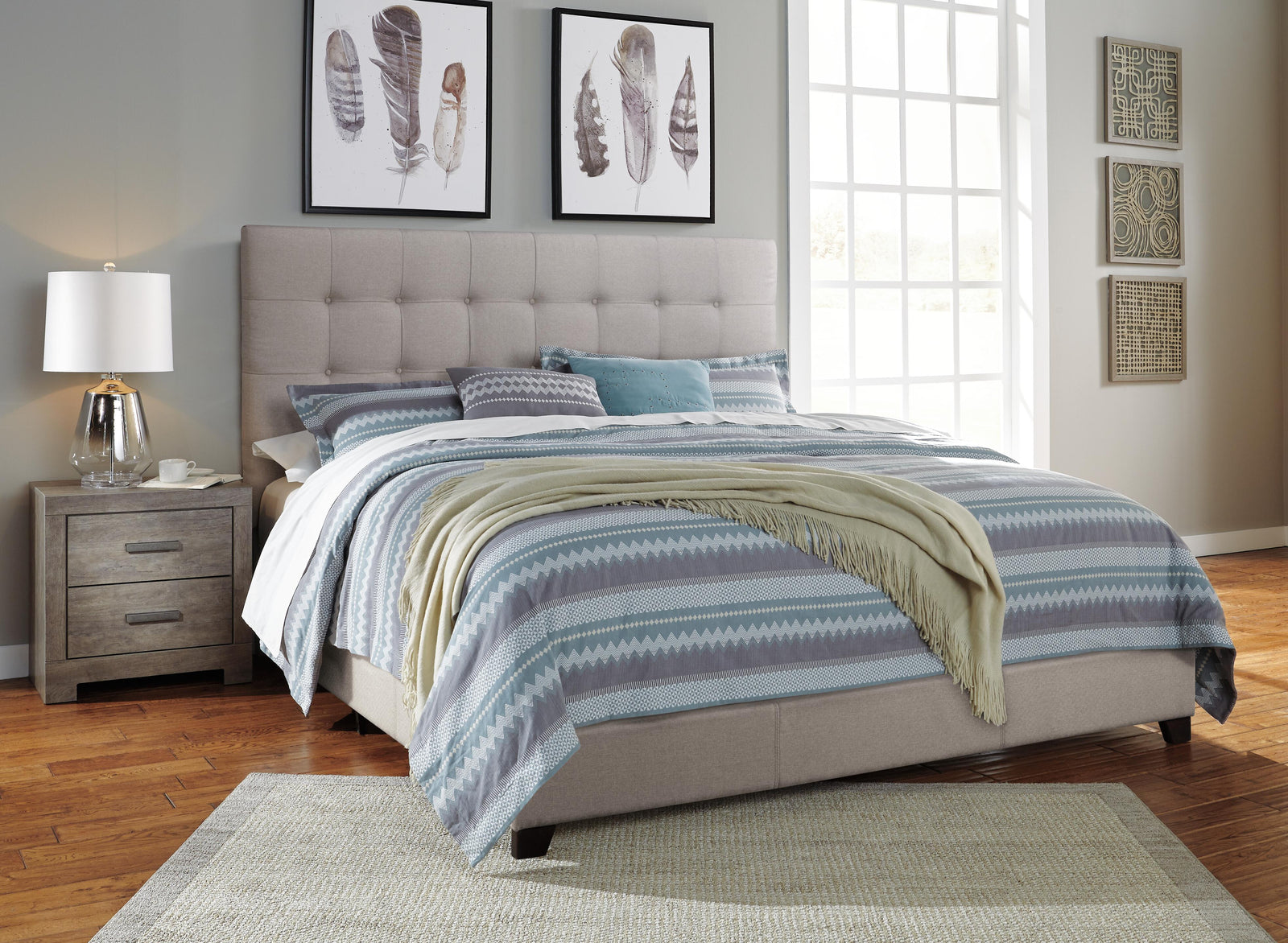 Dolante Upholstered Bed - Beige (B130-SI) - Image 8