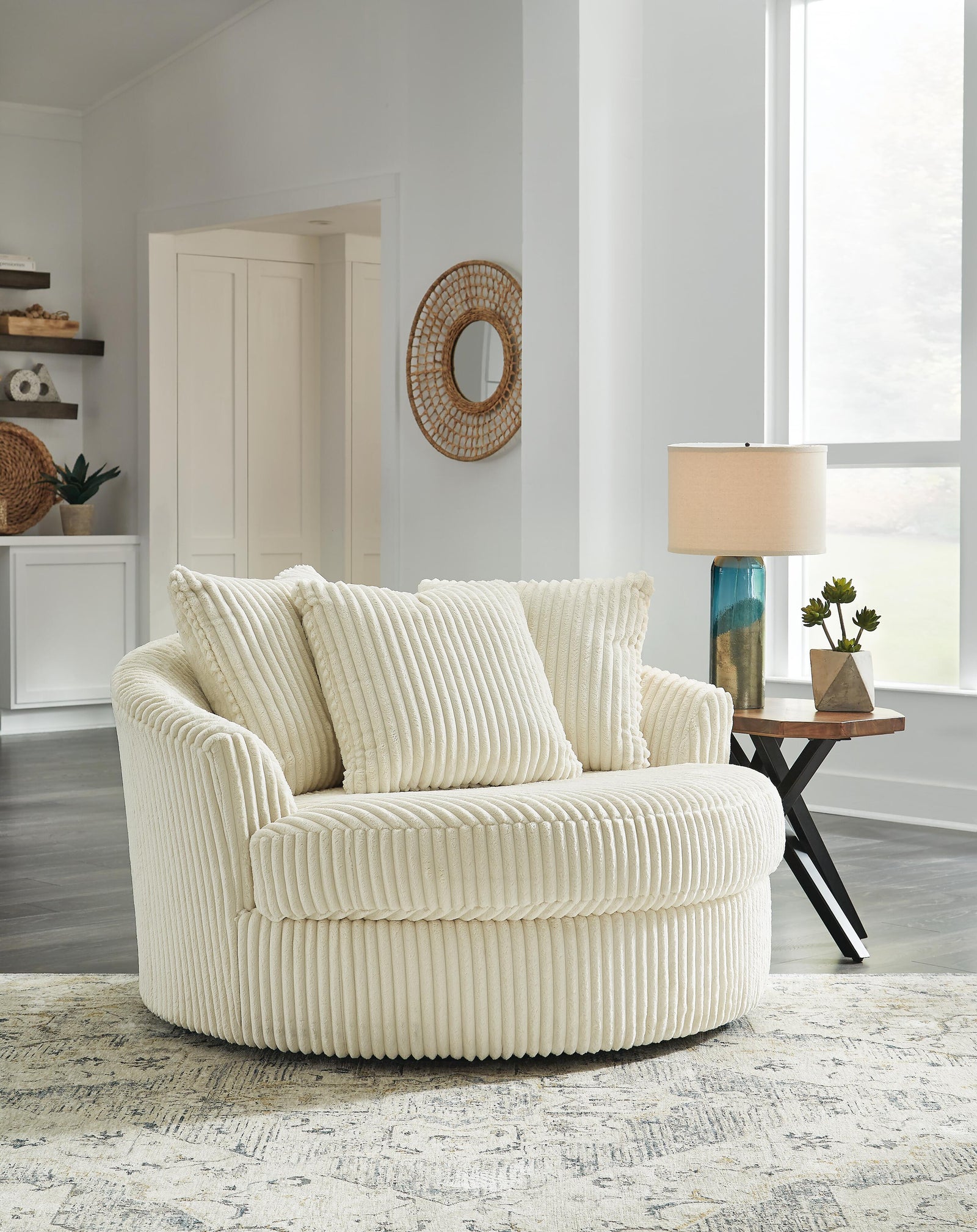 Lindyn Oversized Swivel Accent Chair (21104-SI) - Image 35
