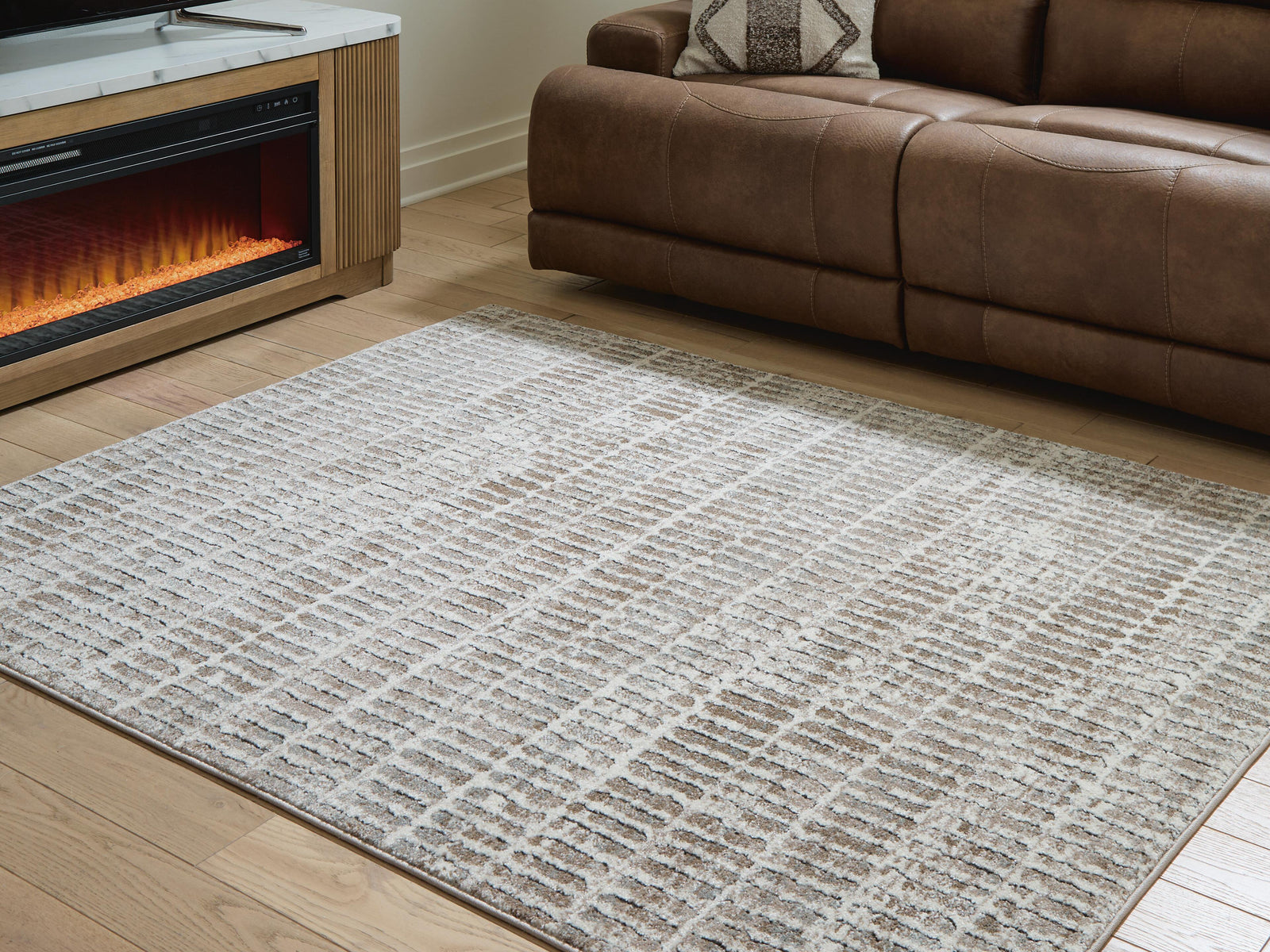 Fuadwick 710 x 10 Area Rug (R40769-SI) - Image 4