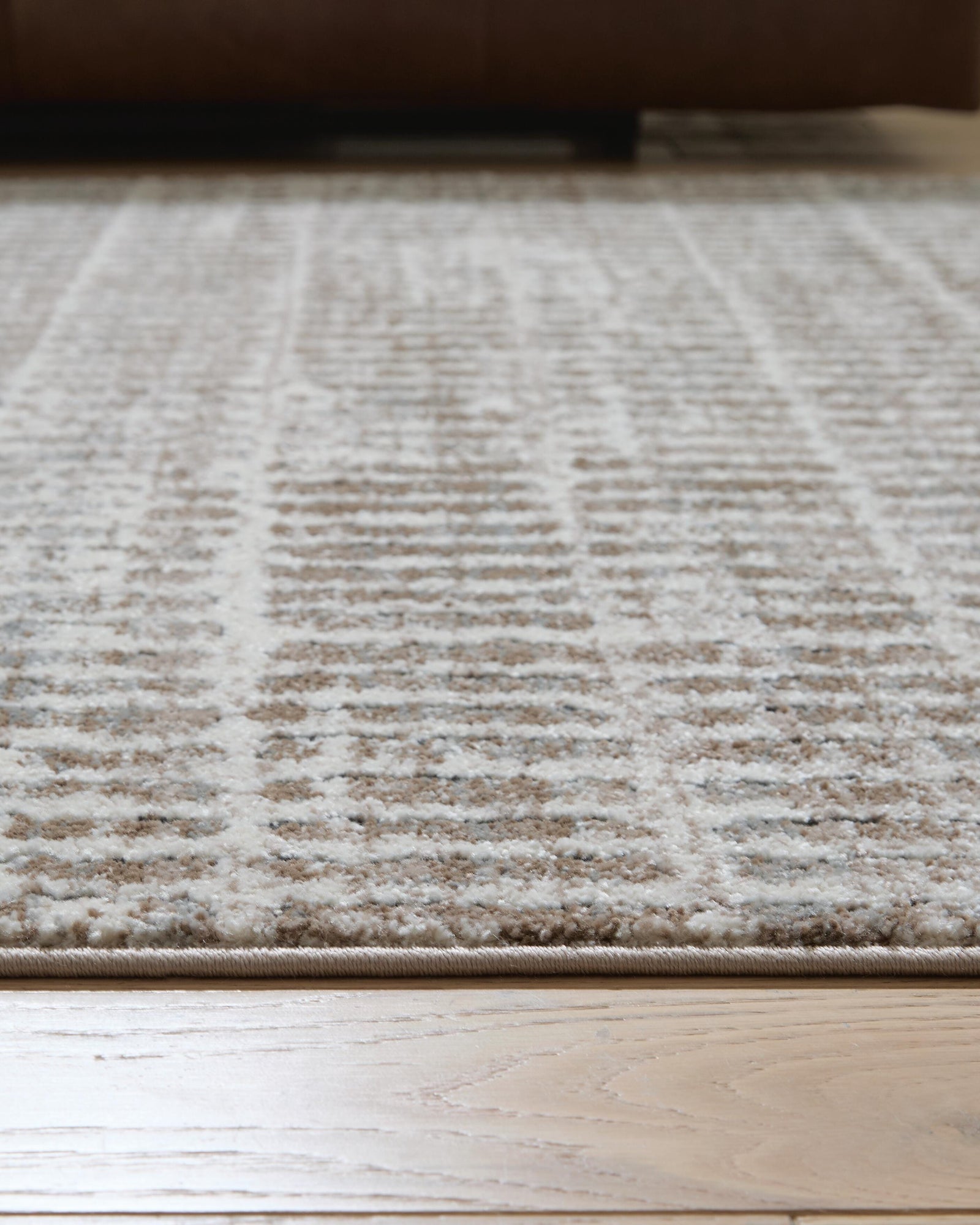 Fuadwick 710 x 10 Area Rug (R40769-SI) - Image 5