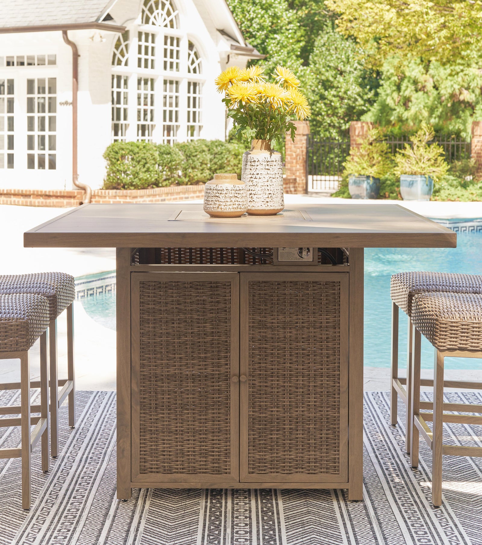 Walton Bridge Outdoor Bar Table and 4 Barstools (P749-SI) - Image 13