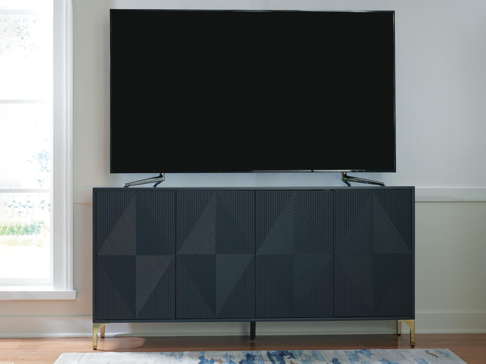 Loirwick Accent Cabinet (A4000677-SI) - Image 8