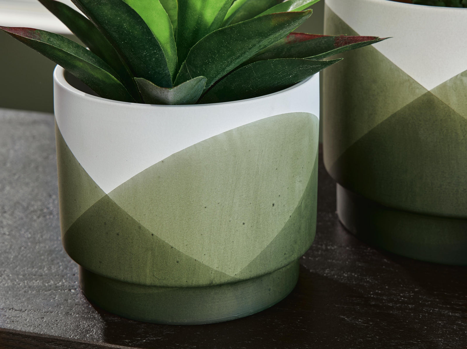 Ardenridge Planter (Set of 2) (A2000579-SI) - Image 5