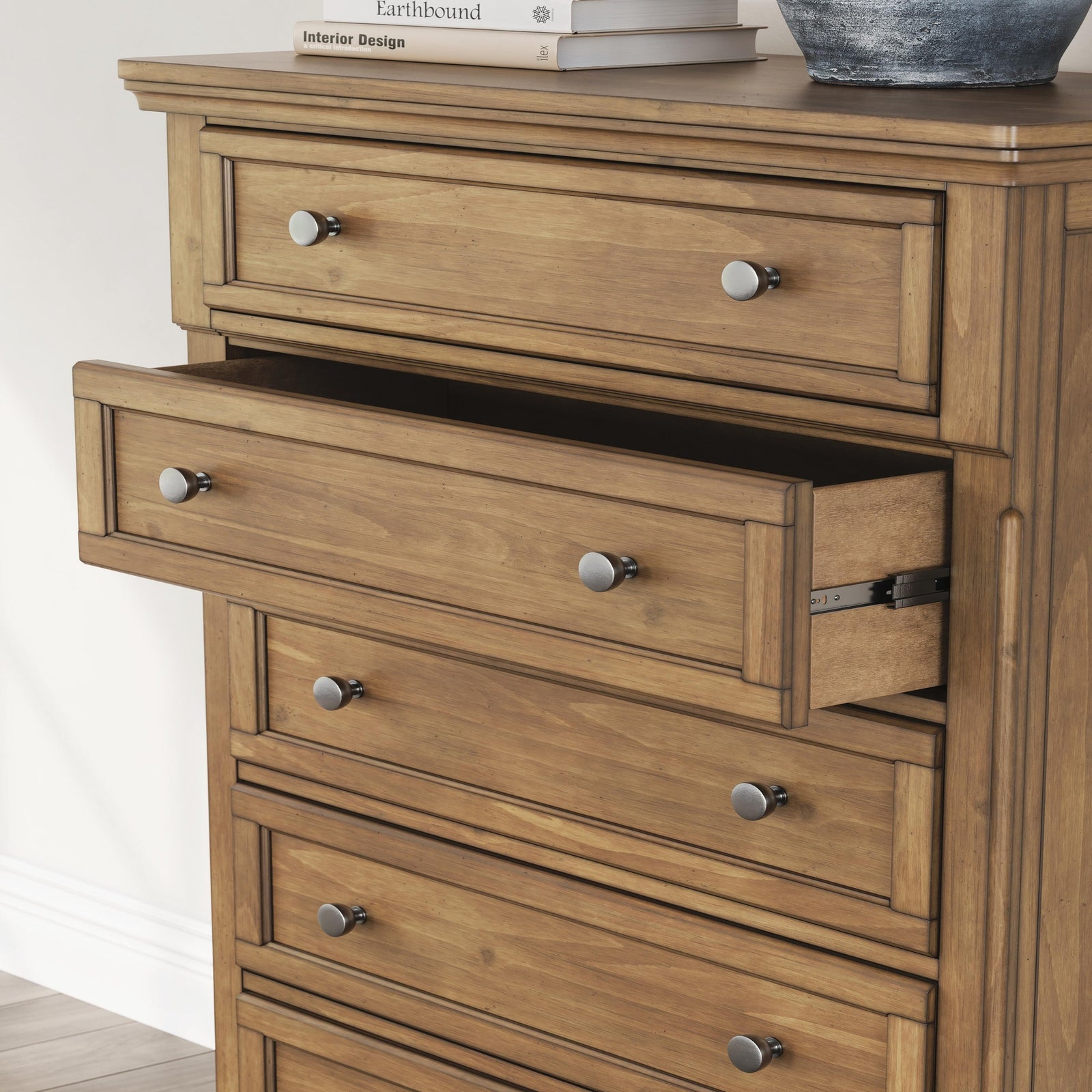 Feddinger Queen Sleigh Bed, Dresser, Mirror, Chest and Nightstand (PCB779-SI) - Image 35