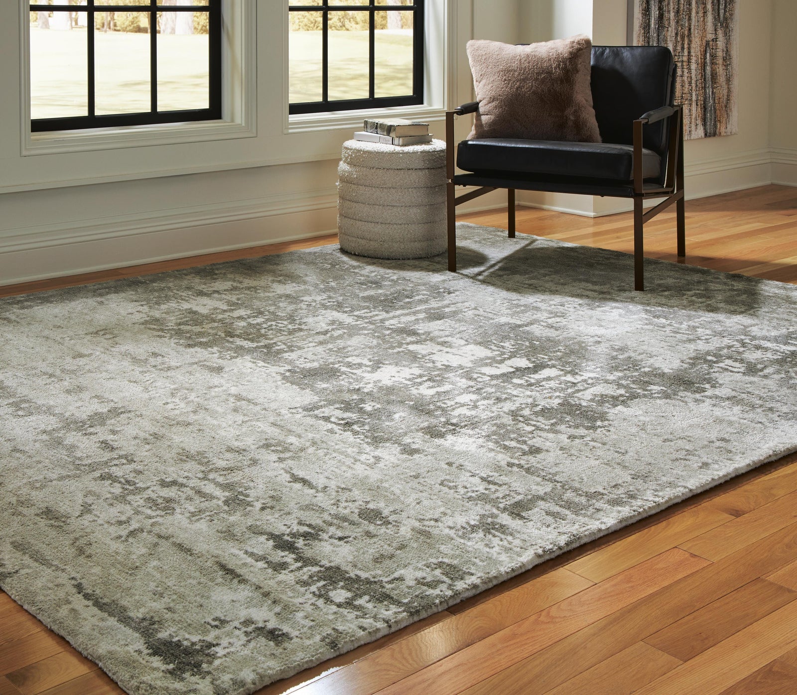 Valmontic 8 x 10 Rug (R40692-SI) - Image 2