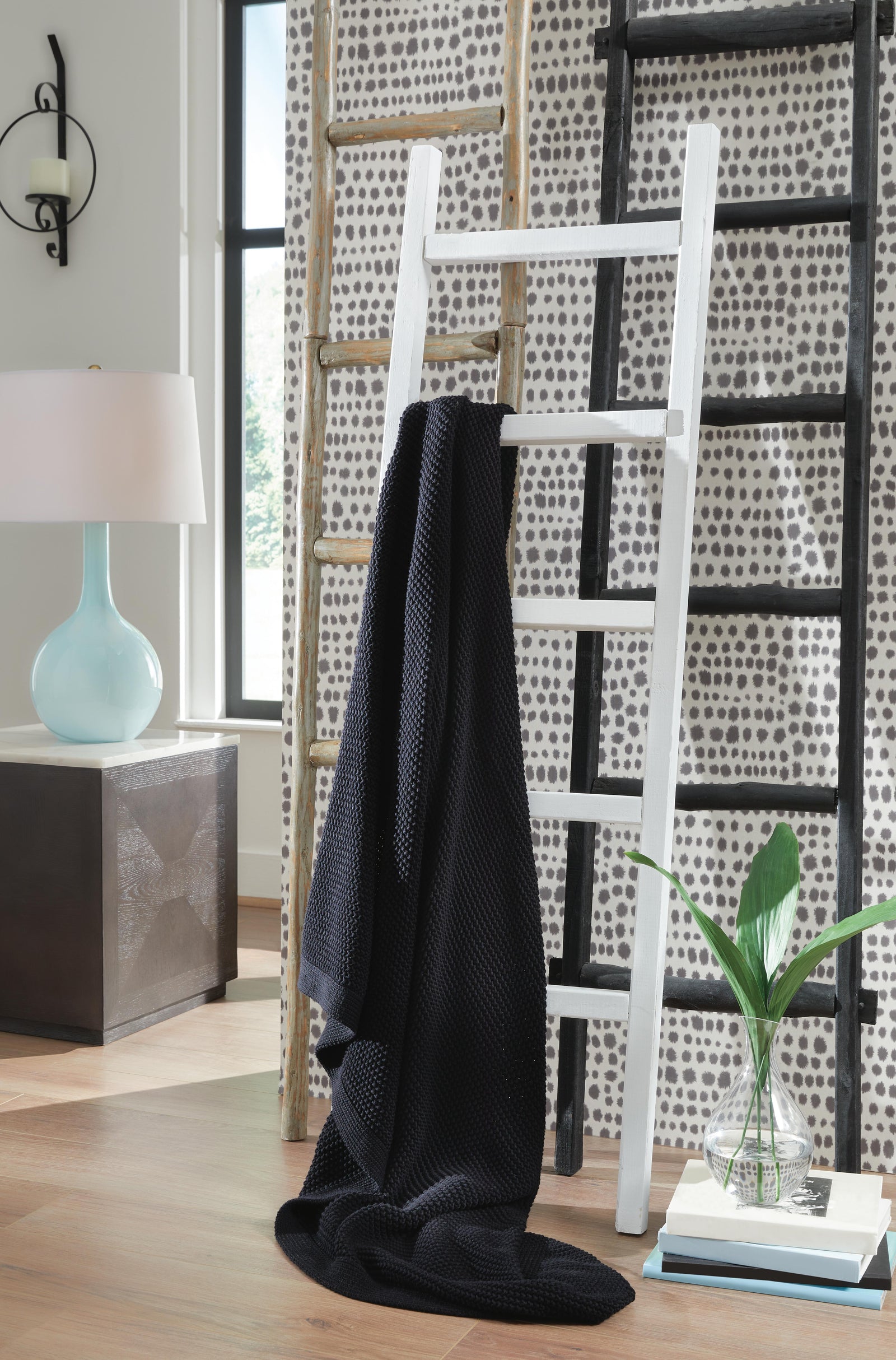 Gayelery Throw (Set of 3) (A1001086-SI) - Image 3