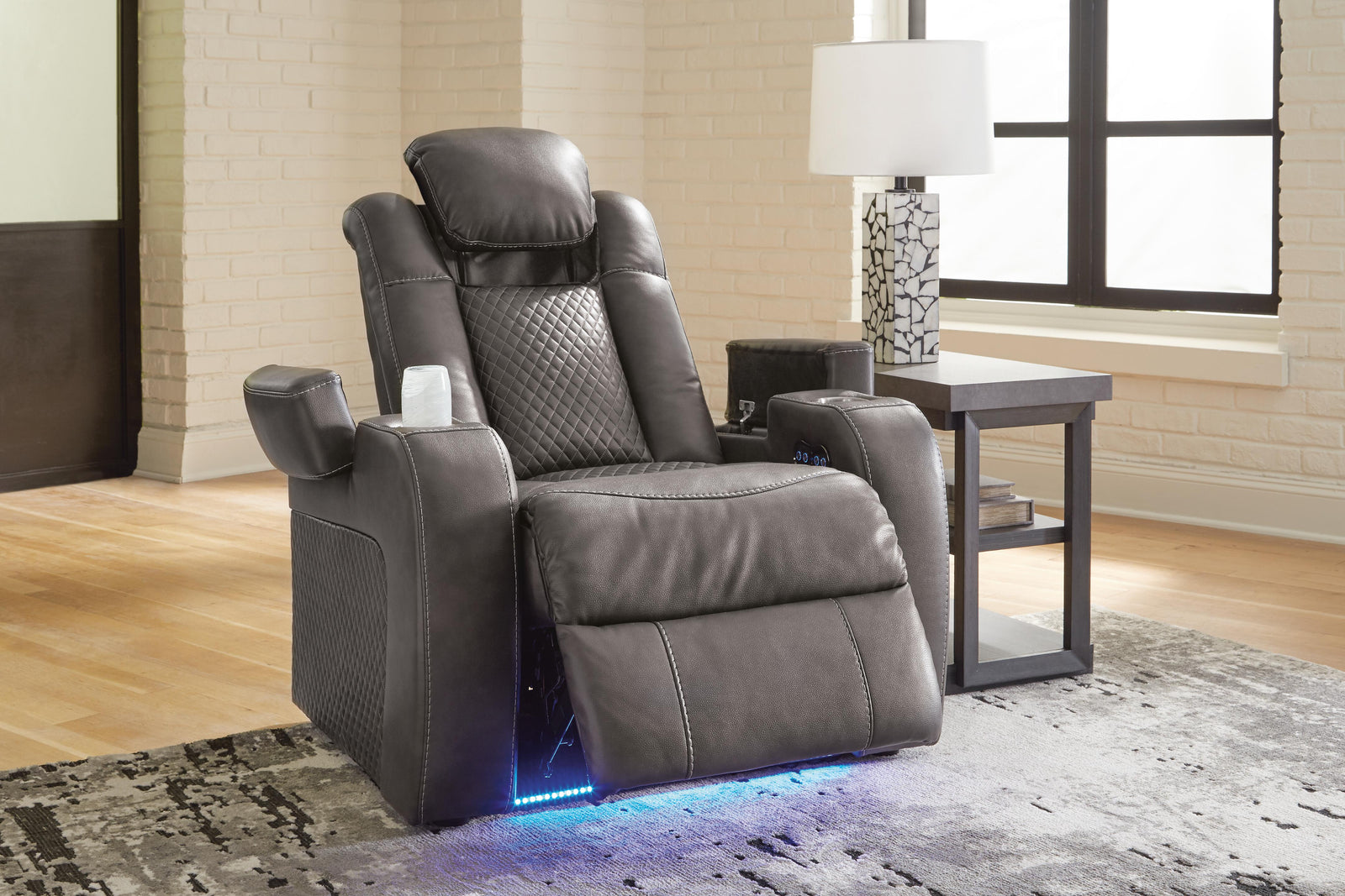 Fyne-Dyme Power Reclining Loveseat with Console (36602-SI) - Image 31