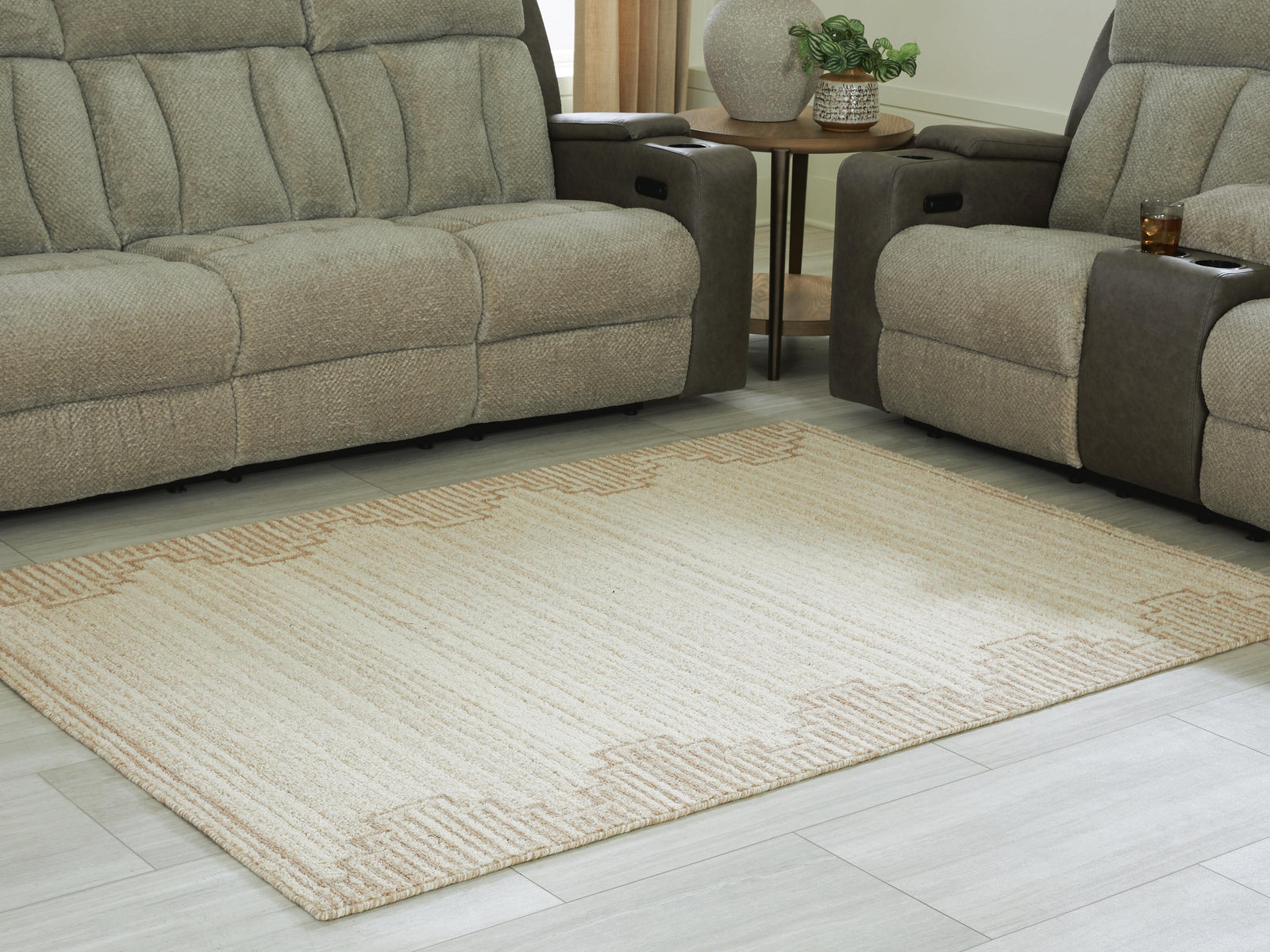 Emorymore Medium Rug (R40730-SI) - Image 2