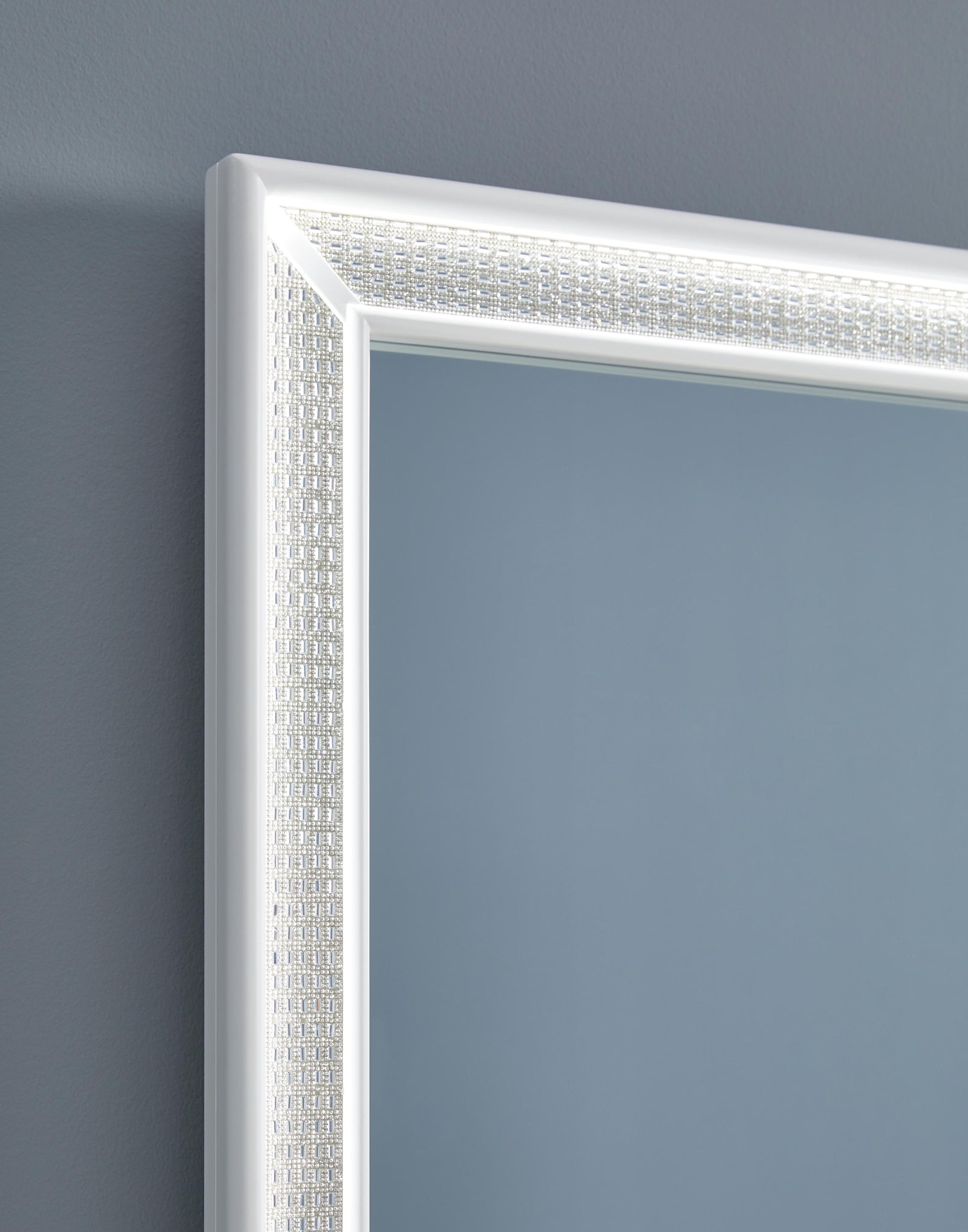 Chalanna Vanity with Mirror (Youth) - White (B822-SI) - Image 6