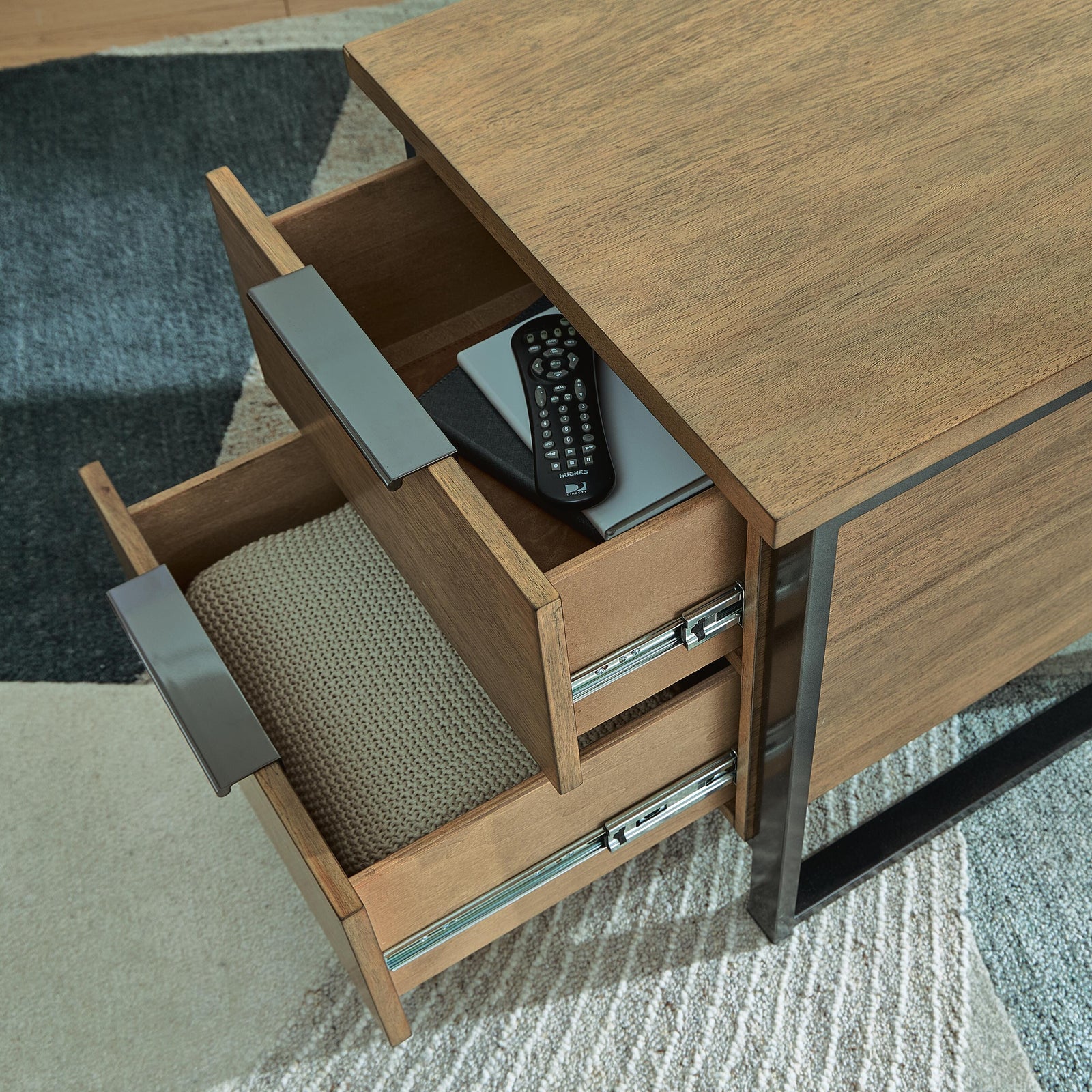 Montia End Table - Light Brown (T602-SI) - Image 7
