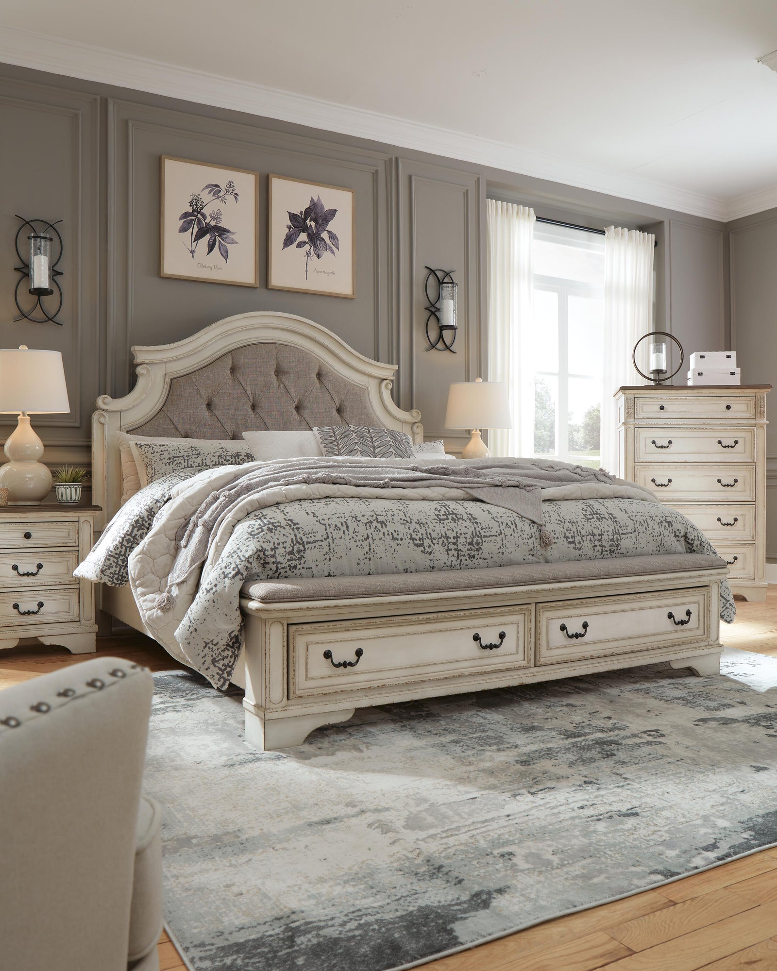 Realyn Upholstered Storage Bed - Two-tone (B743-SI) - Image 7