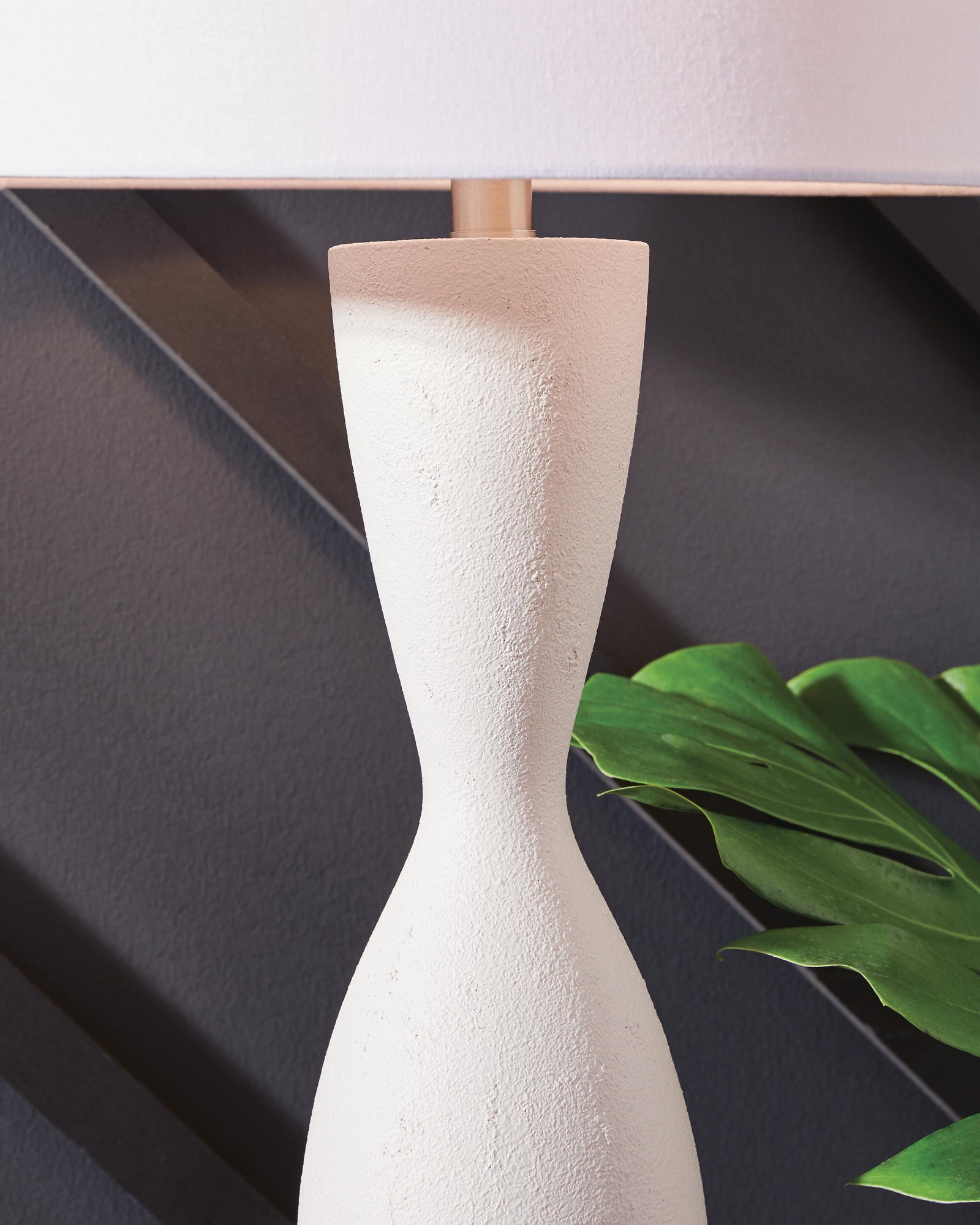 Davinford Table Lamp (L236004-SI) - Image 3