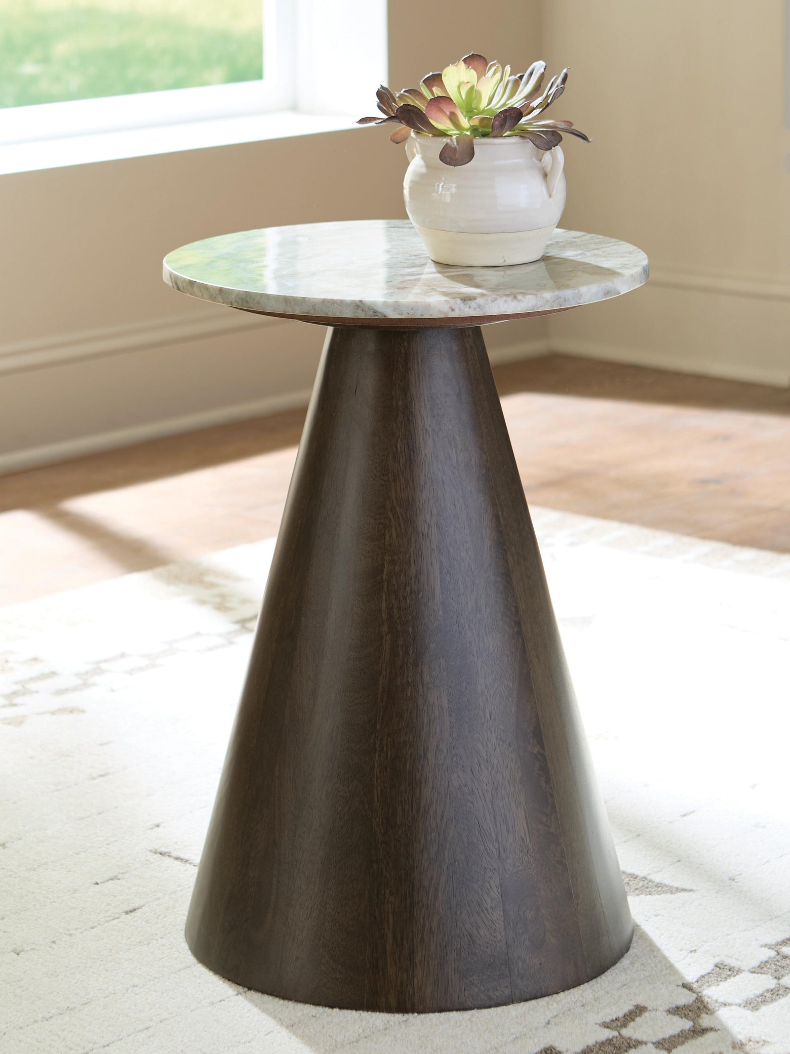 Waltnor Accent Table (A4000720-SI) - Image 2
