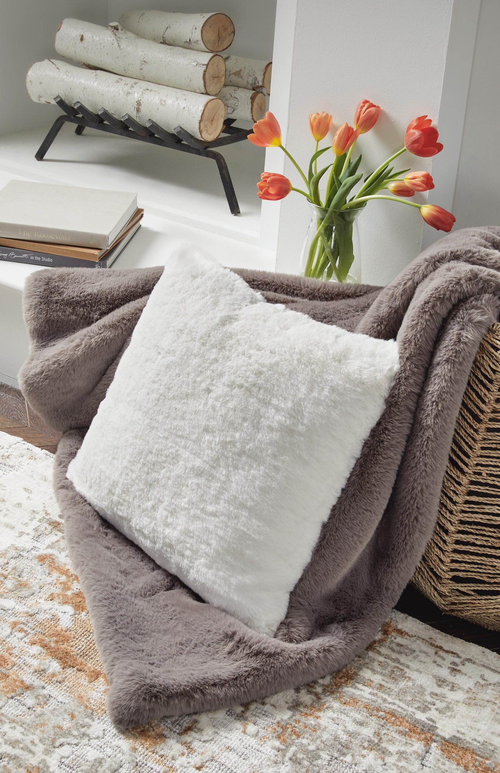 Gariland Pillow (Set of 4) (A1000863-SI) - Image 4