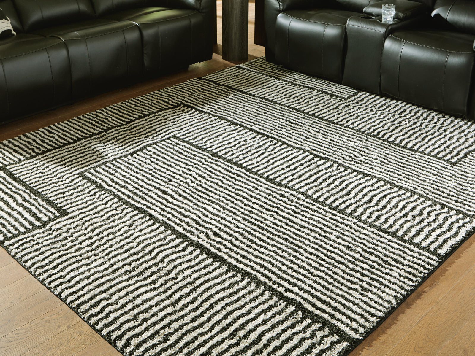 Kurtmen 710 x 910 Area Rug (R40759-SI) - Image 2