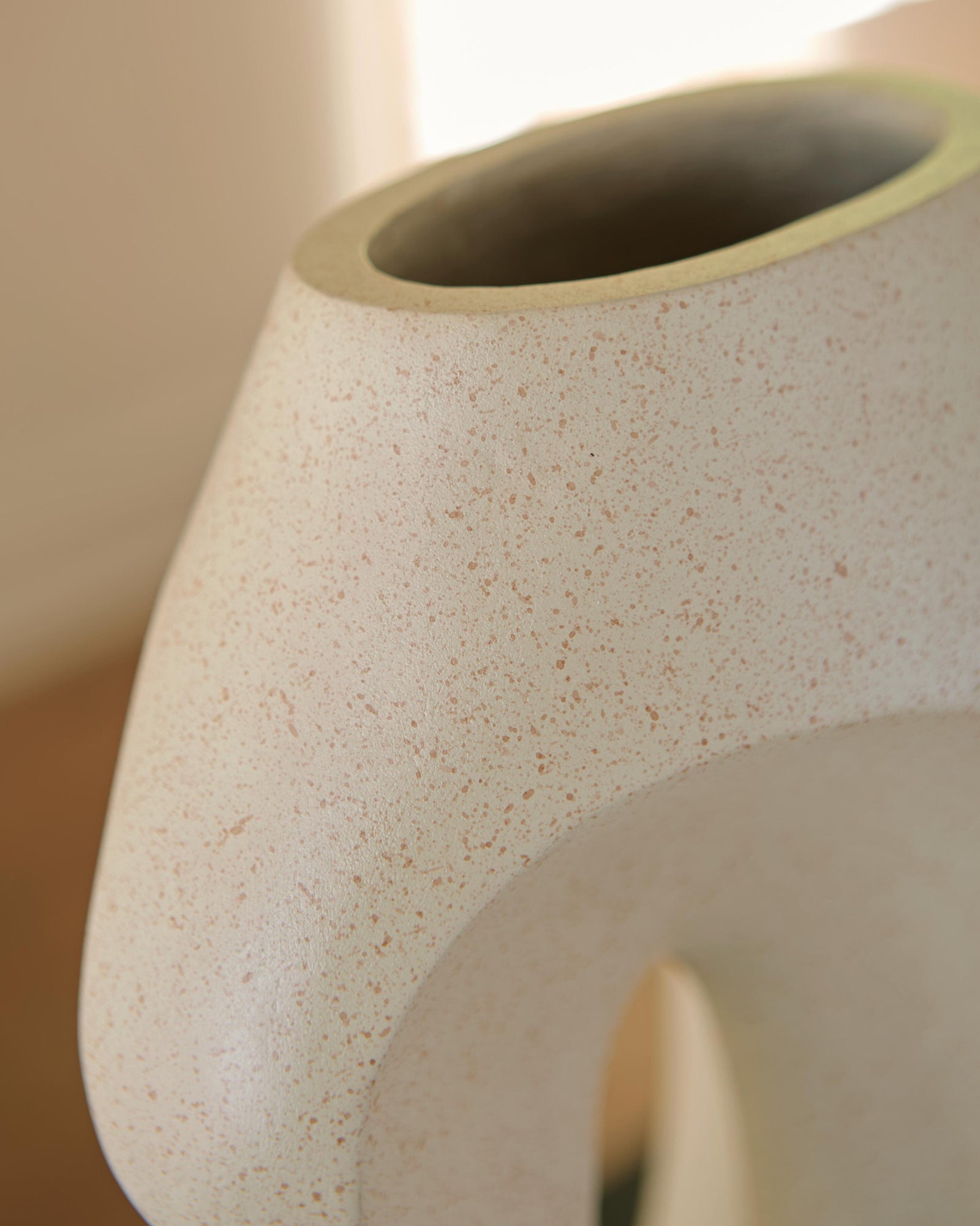 Odion Vase (A2000842-SI) - Image 4