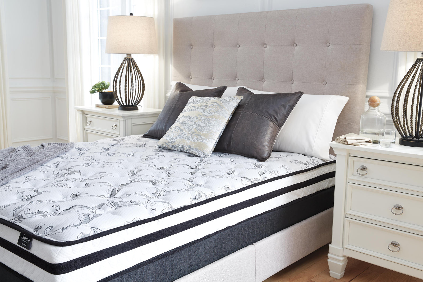 8 Inch Chime Innerspring King Mattress in a Box (M695-SI) - Image 18