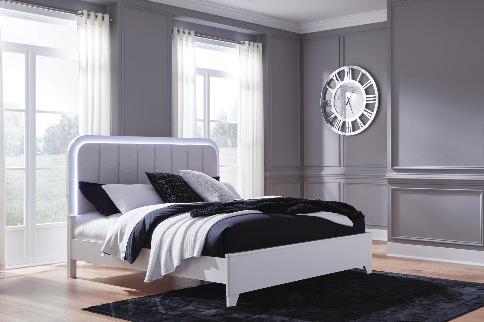 Jarlee King Panel Bed, Dresser, Mirror and Nightstand (PCB392-SI) - Image 15
