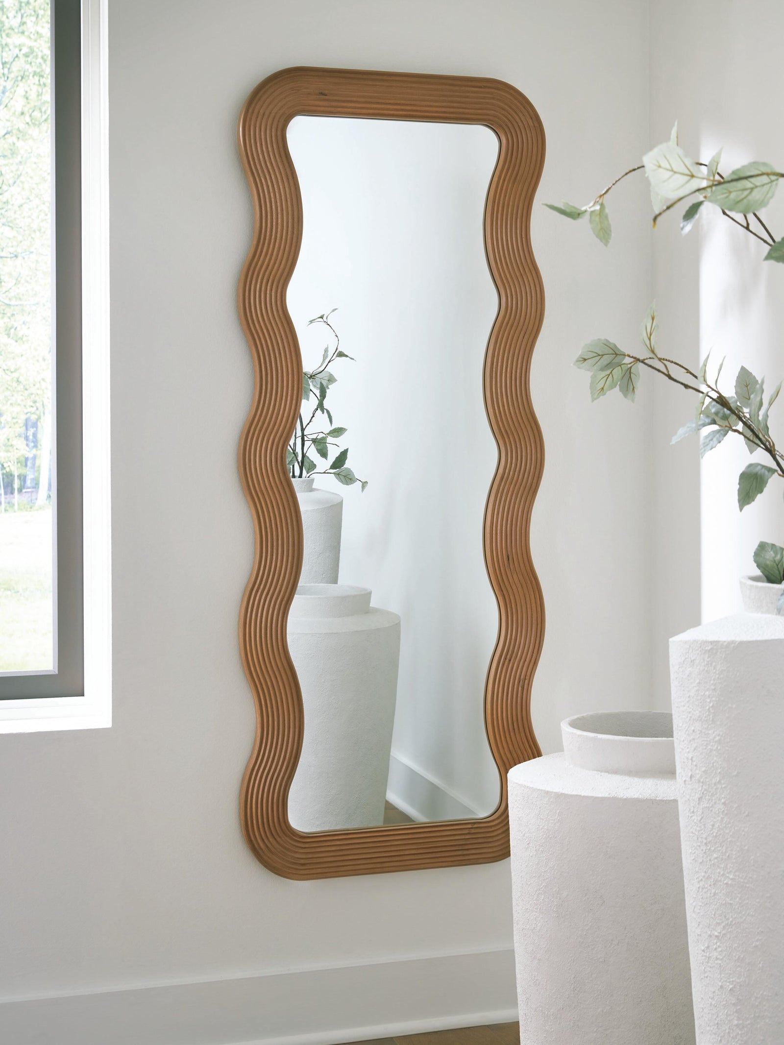 Ellisonville Floor Mirror (A8010413-SI) - Image 2