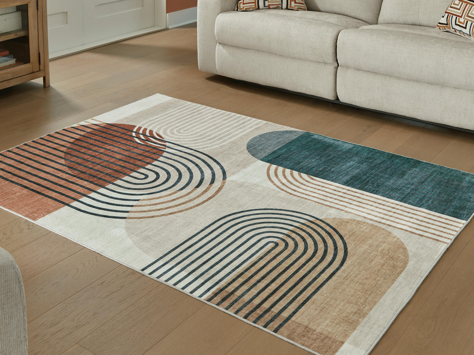 Farrendale Washable 8 x 10 Area Rug (R40738-SI) - Image 2