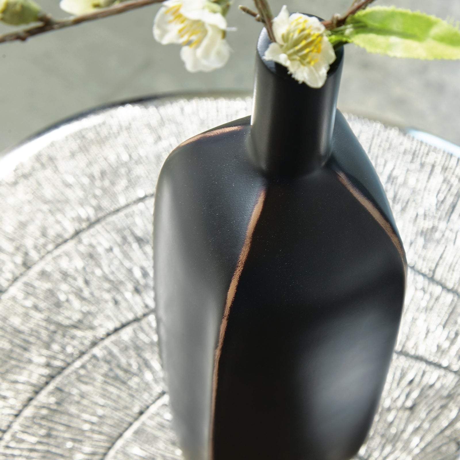 Rhaveney Vase (Set of 3) (A2000552-SI) - Image 4